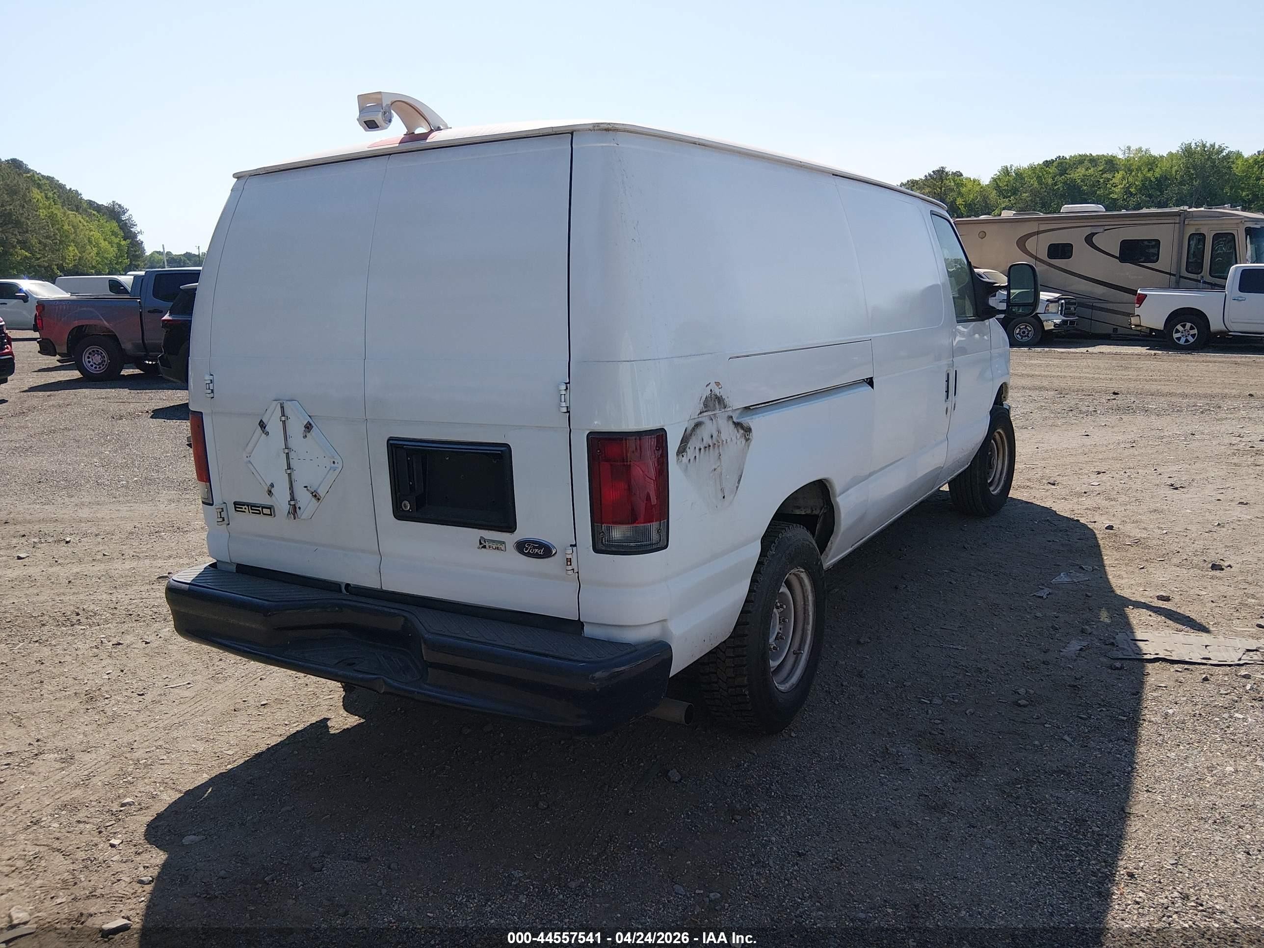 2010 Ford E-150 Commercial/recreational White vin: 1FTNE1EW8ADA90678
