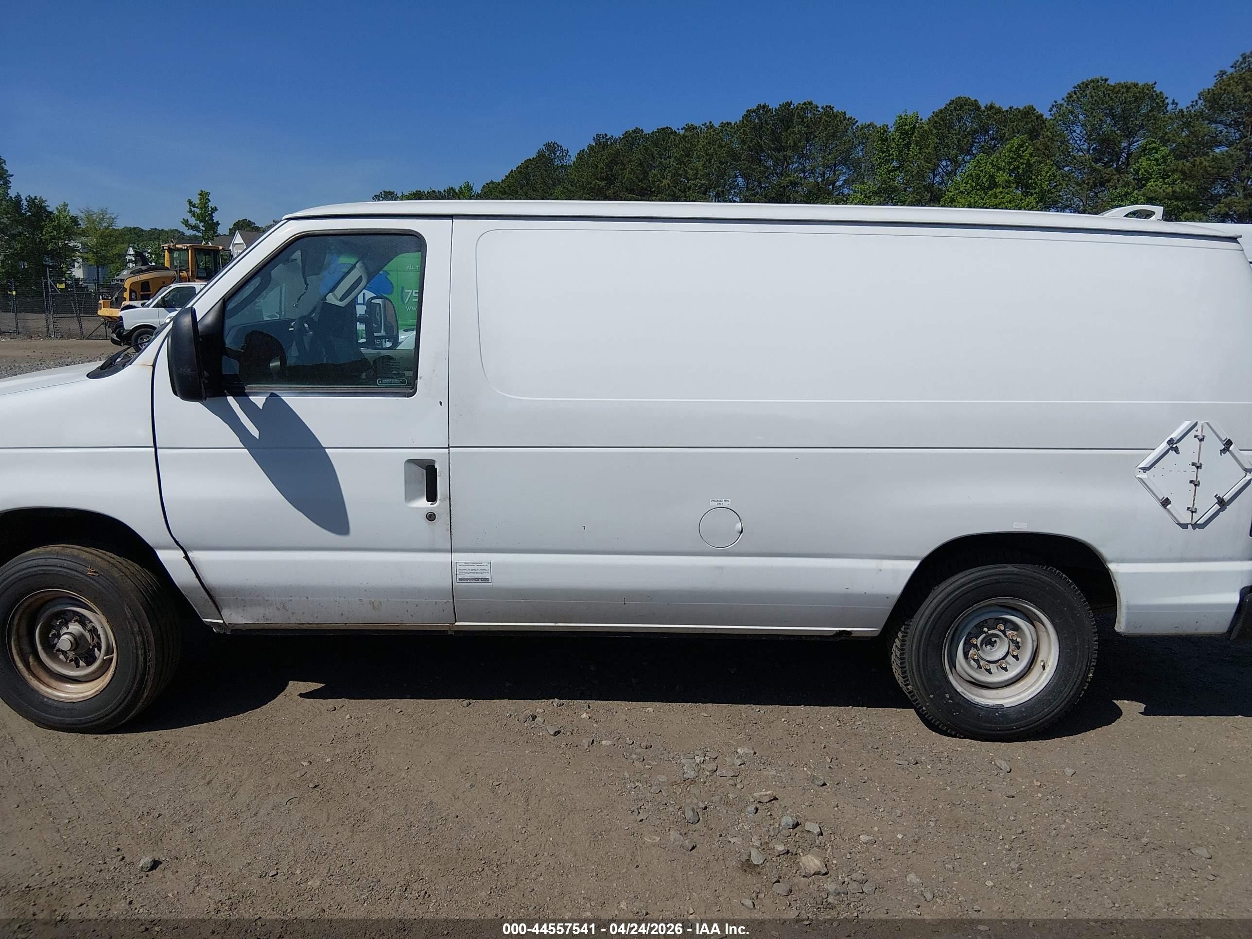 2010 Ford E-150 Commercial/recreational White vin: 1FTNE1EW8ADA90678