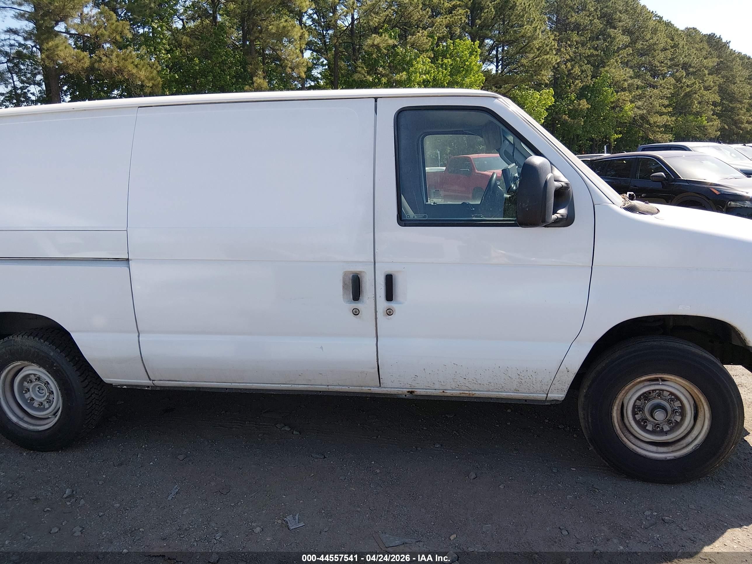 2010 Ford E-150 Commercial/recreational White vin: 1FTNE1EW8ADA90678