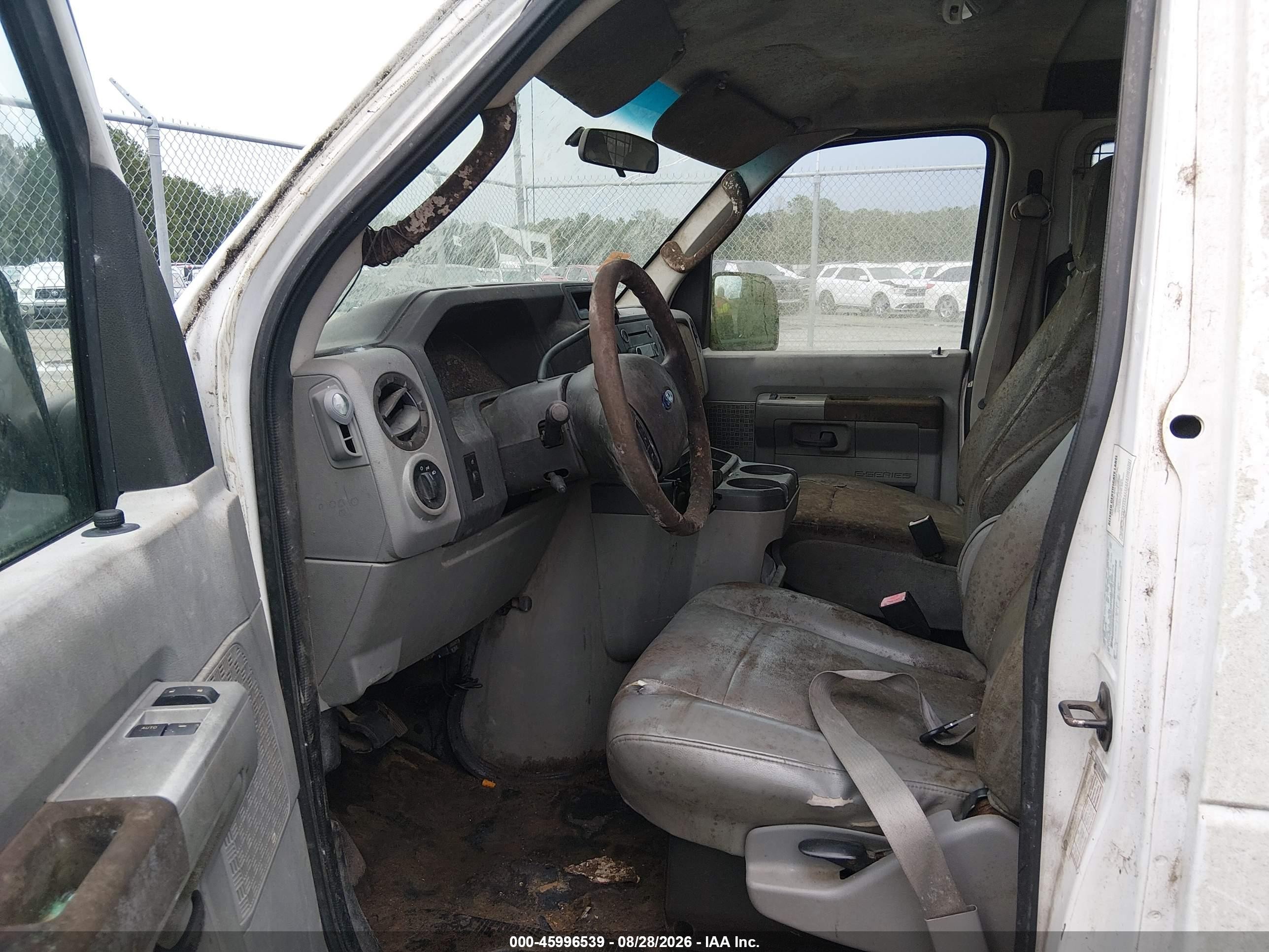 2010 Ford E-150 Commercial White vin: 1FTNE1EW9ADA44051