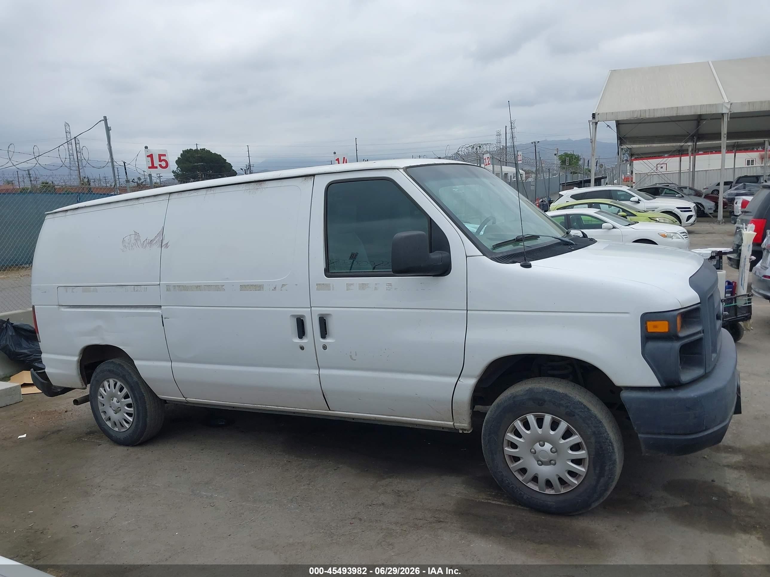 2010 Ford E-150 Commercial/recreational White vin: 1FTNE1EW9ADA95873