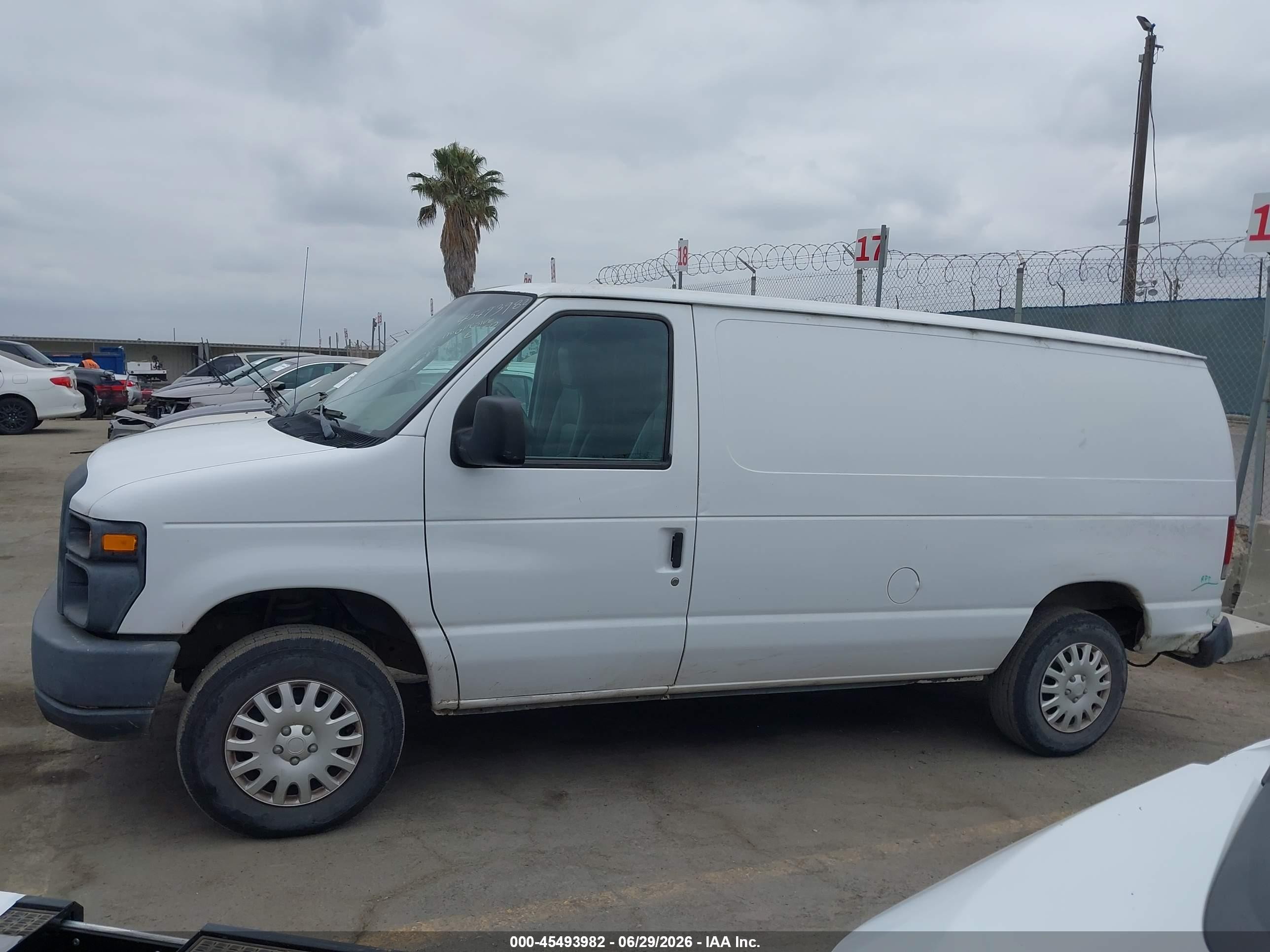 2010 Ford E-150 Commercial/recreational White vin: 1FTNE1EW9ADA95873