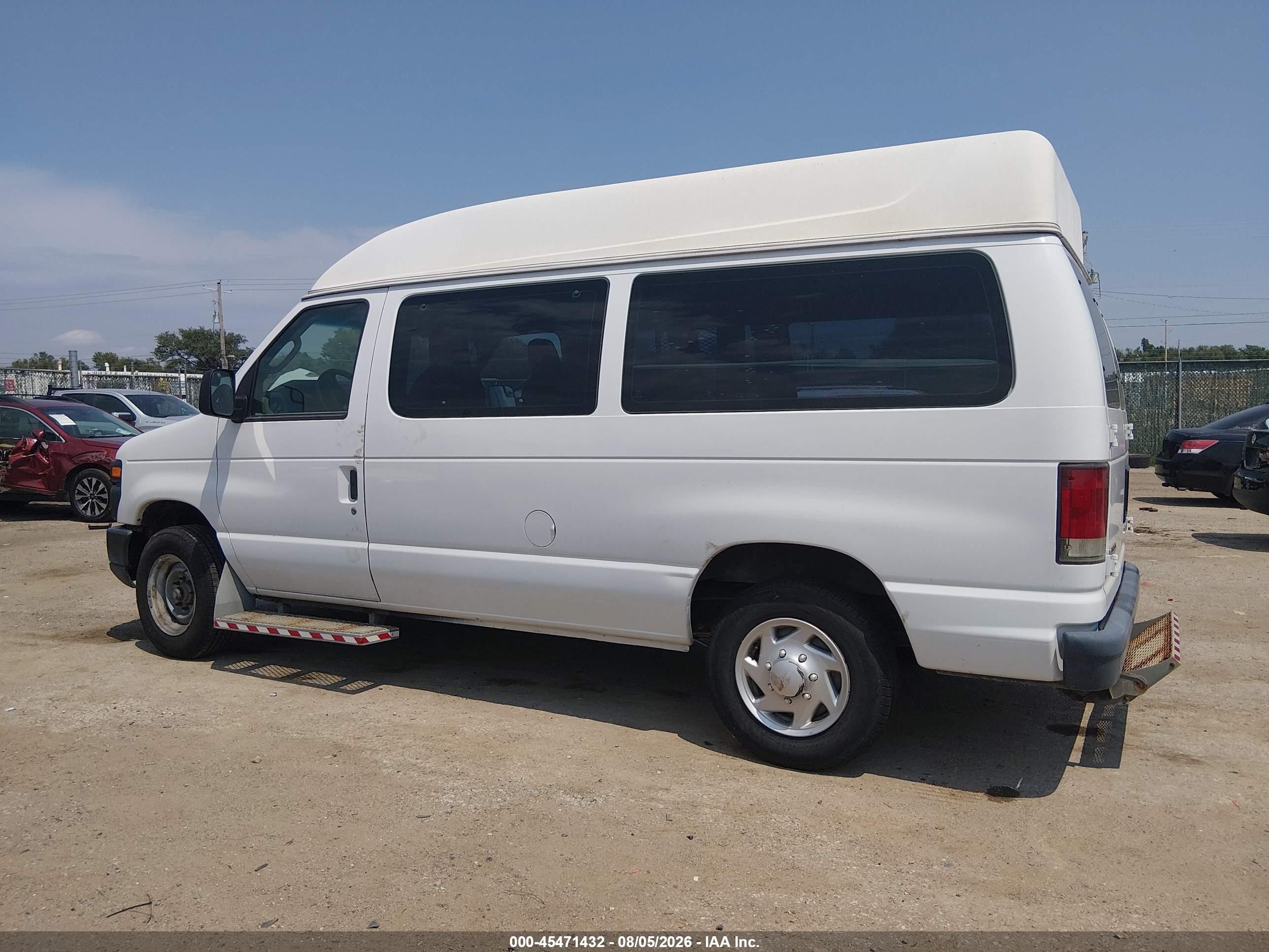 2014 Ford E-150 Commercial/recreational White vin: 1FTNE1EW9EDB10796