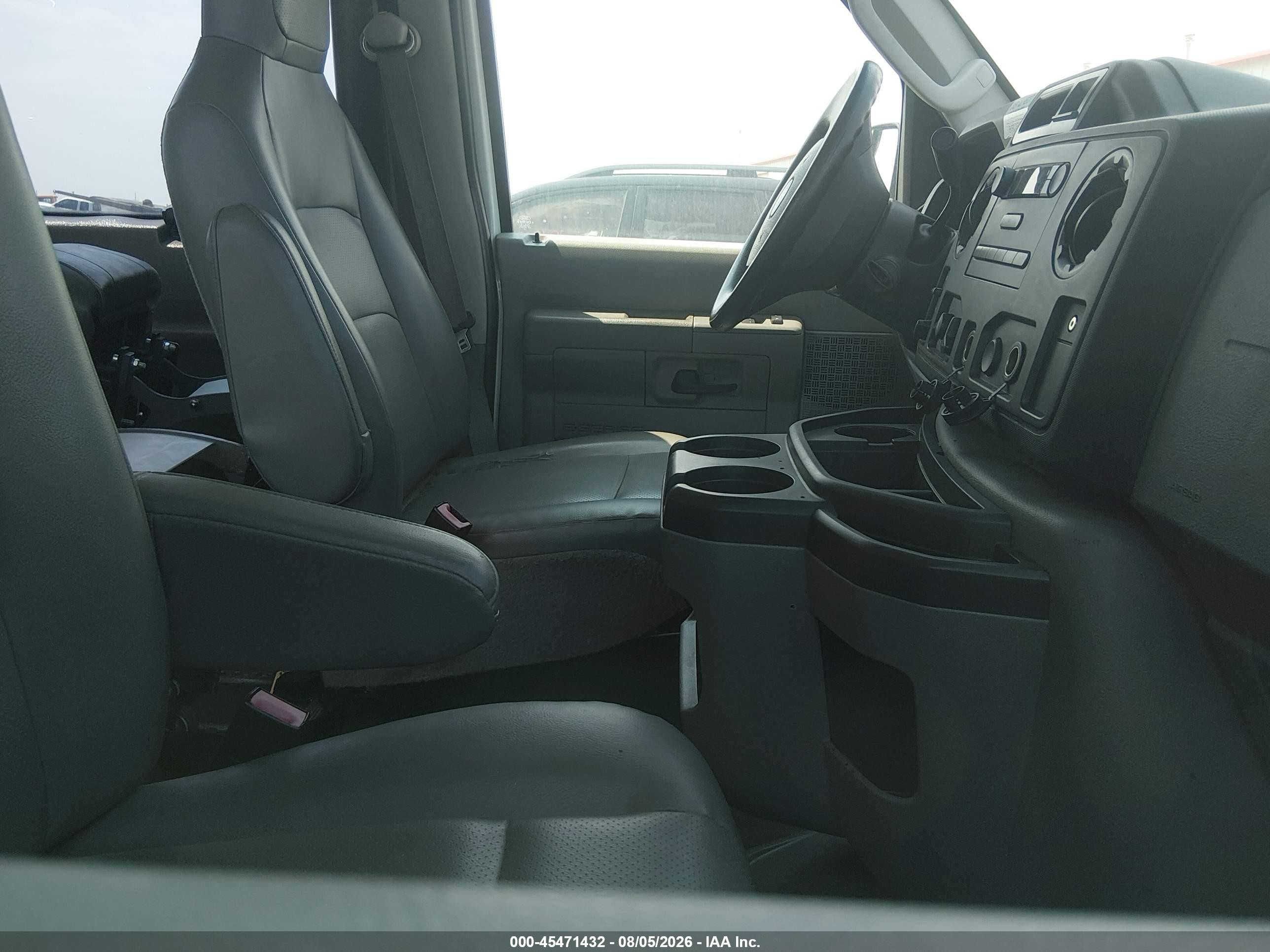 2014 Ford E-150 Commercial/recreational White vin: 1FTNE1EW9EDB10796