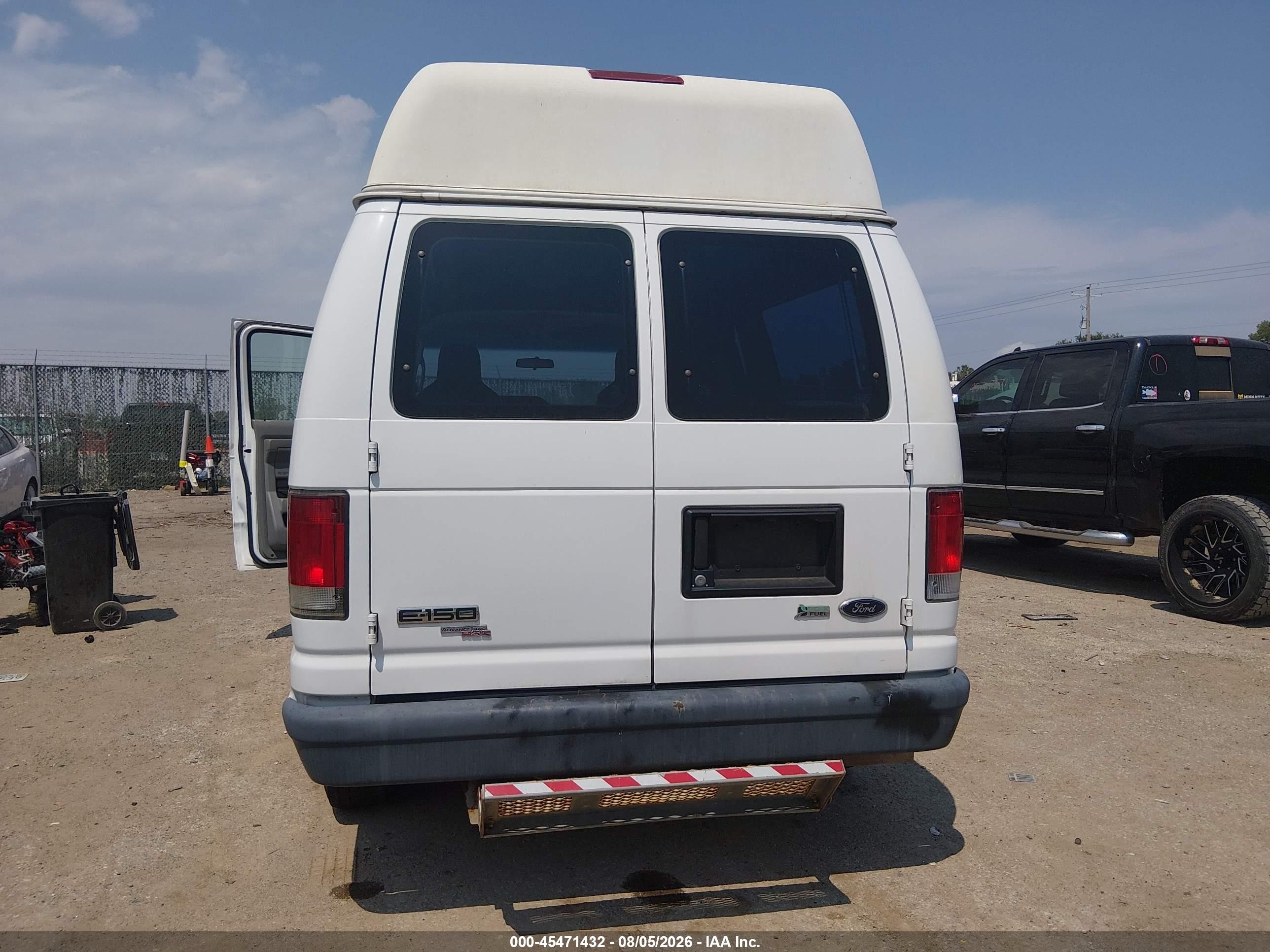2014 Ford E-150 Commercial/recreational White vin: 1FTNE1EW9EDB10796