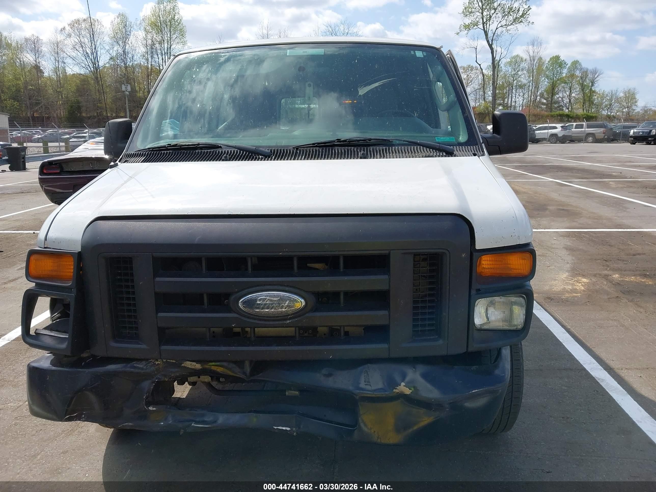2010 Ford E-150 Commercial/recreational White vin: 1FTNE1EWXADA94778