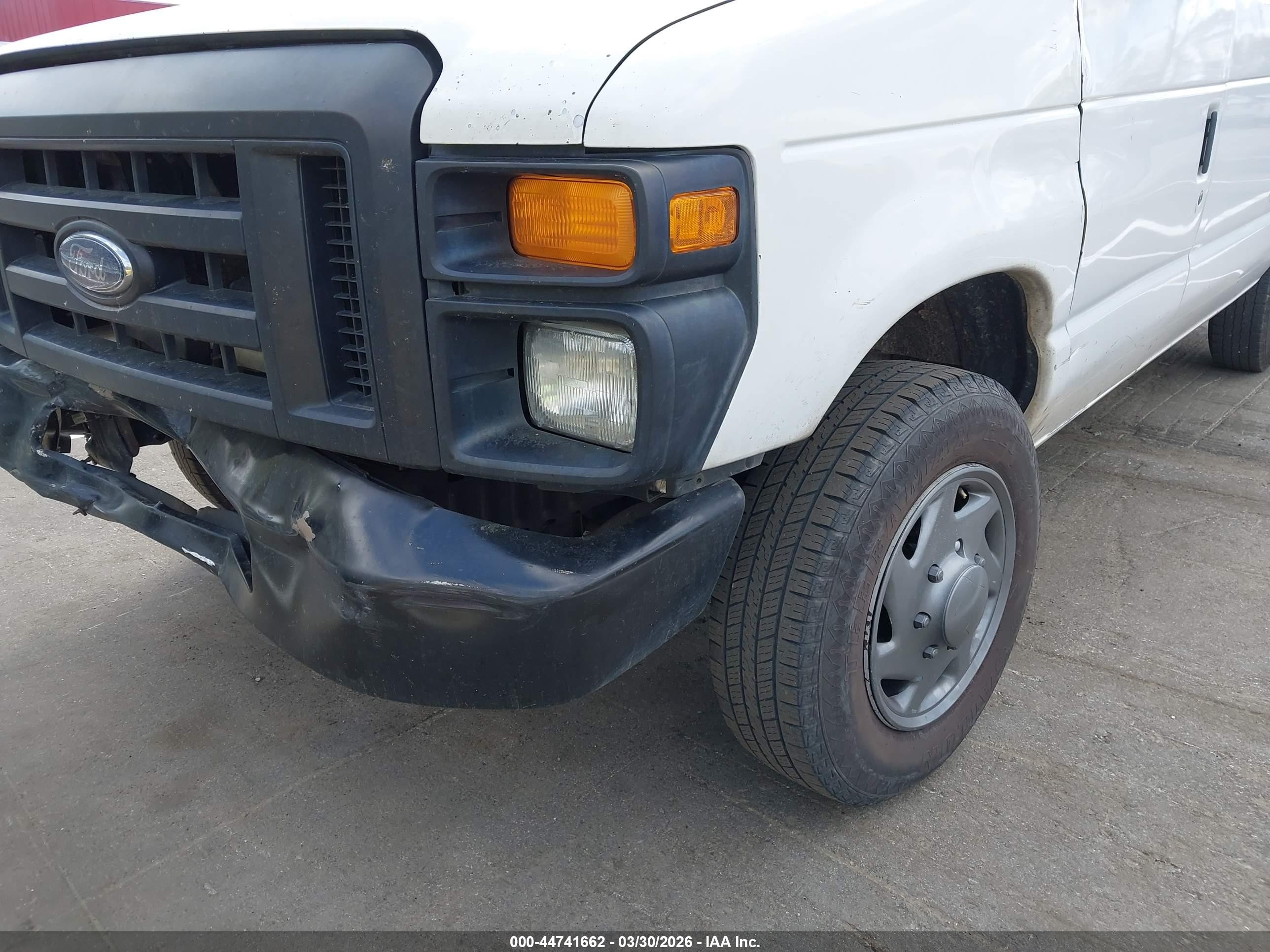 2010 Ford E-150 Commercial/recreational White vin: 1FTNE1EWXADA94778