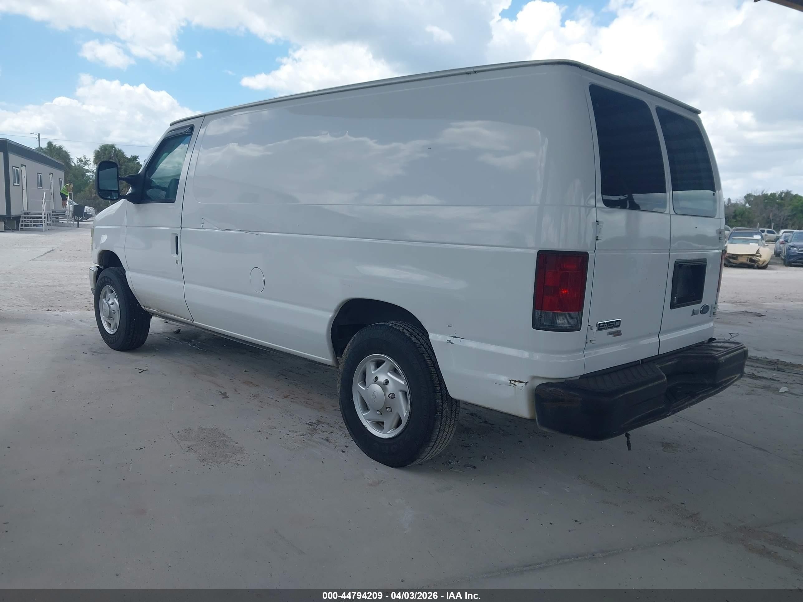 2011 Ford E-150 Commercial White vin: 1FTNE1EWXBDA58378