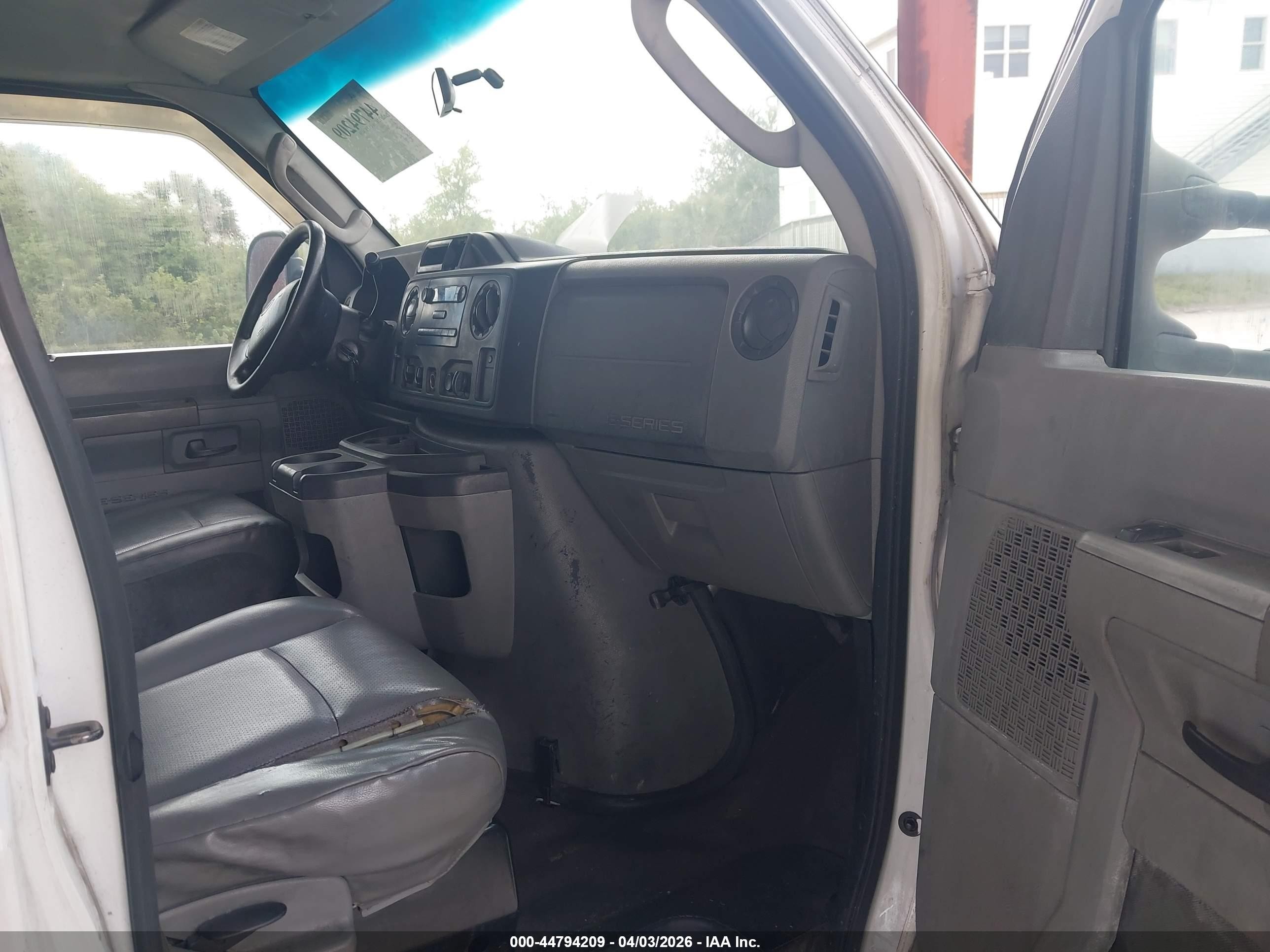2011 Ford E-150 Commercial White vin: 1FTNE1EWXBDA58378