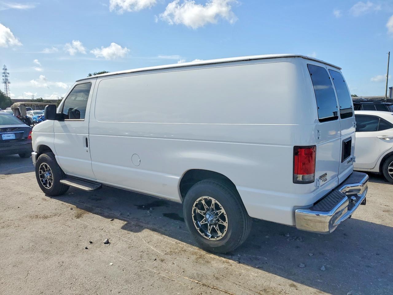 2014 Ford Econoline E150 Van White vin: 1FTNE1EWXEDA85052