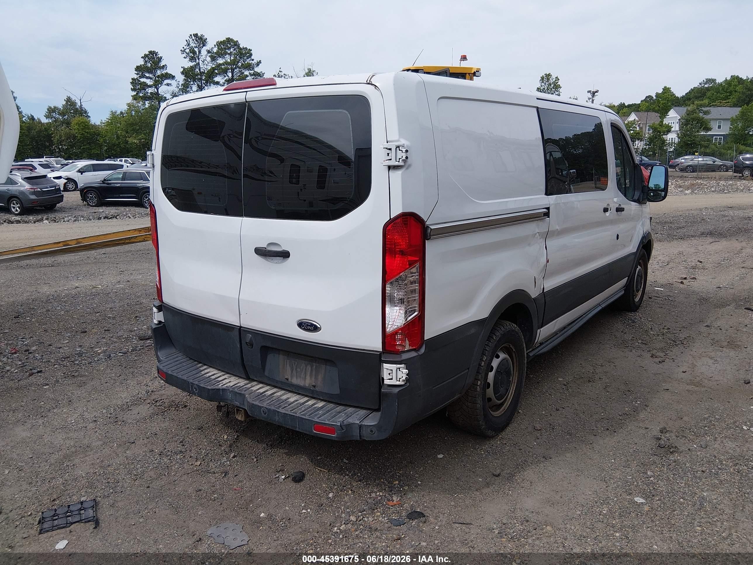 2015 Ford Transit-150   White vin: 1FTNE1YG0FKA94912