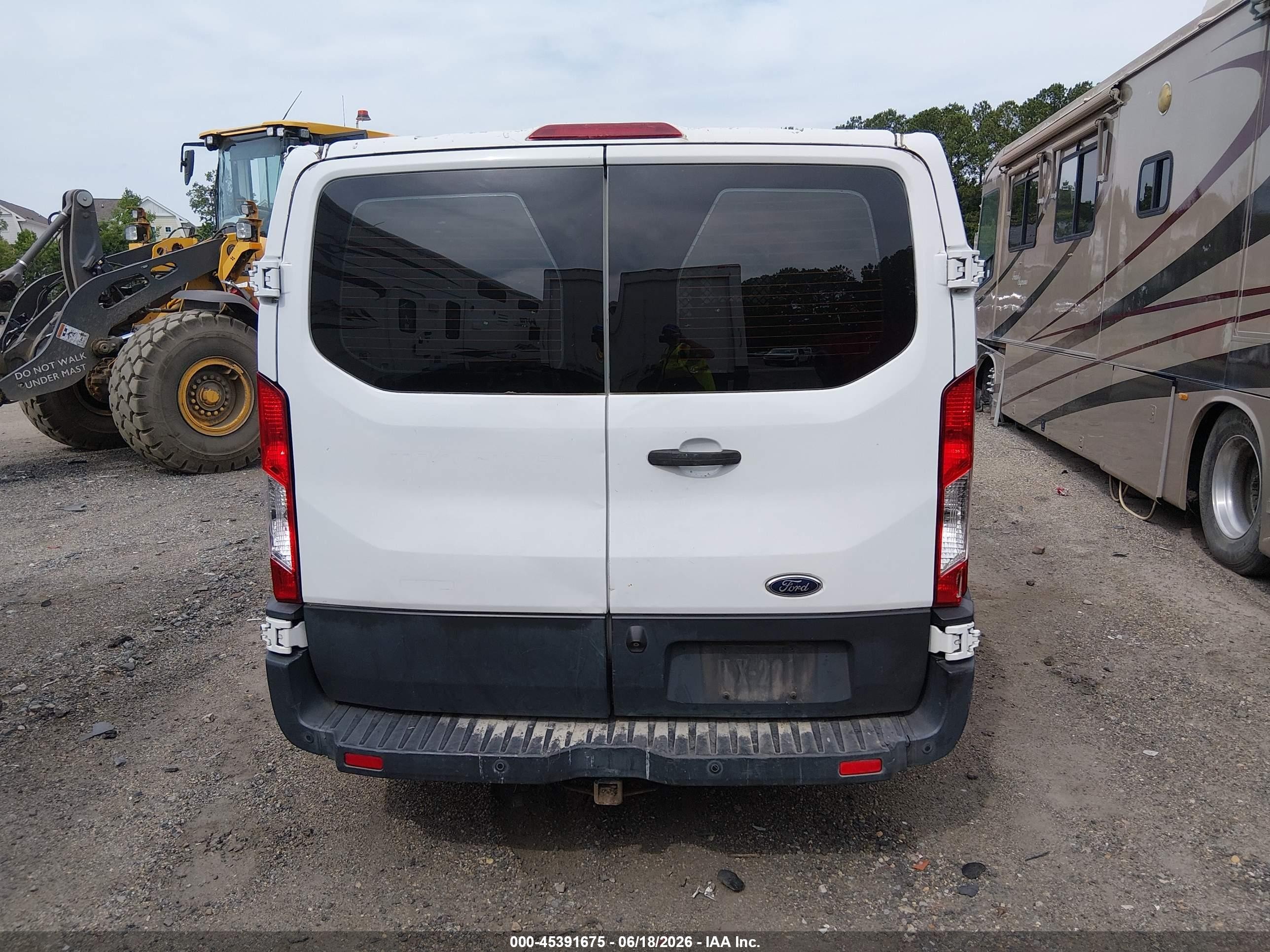 2015 Ford Transit-150   White vin: 1FTNE1YG0FKA94912