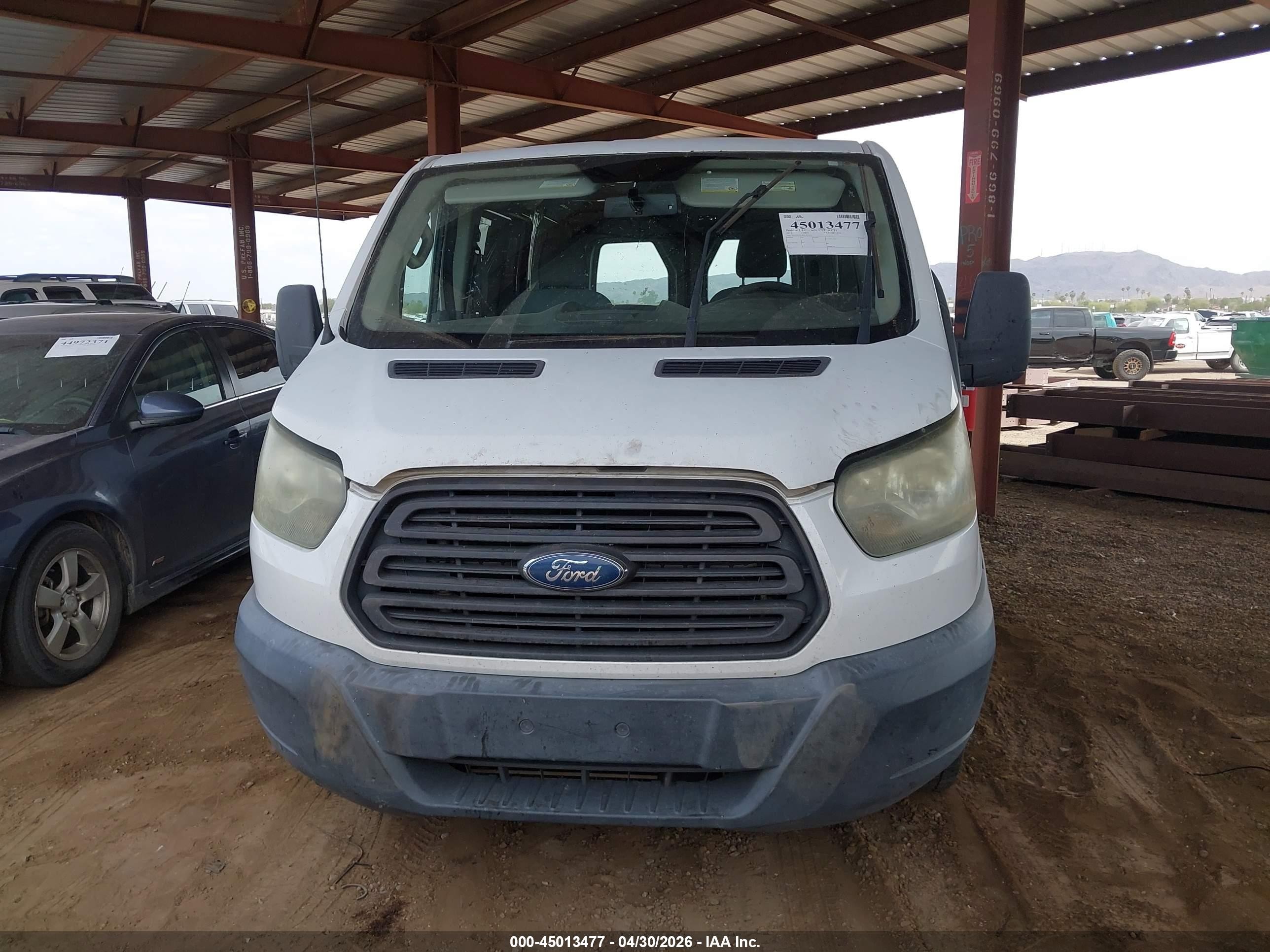 2015 Ford Transit-150   Белый vin: 1FTNE1YG8FKA32495