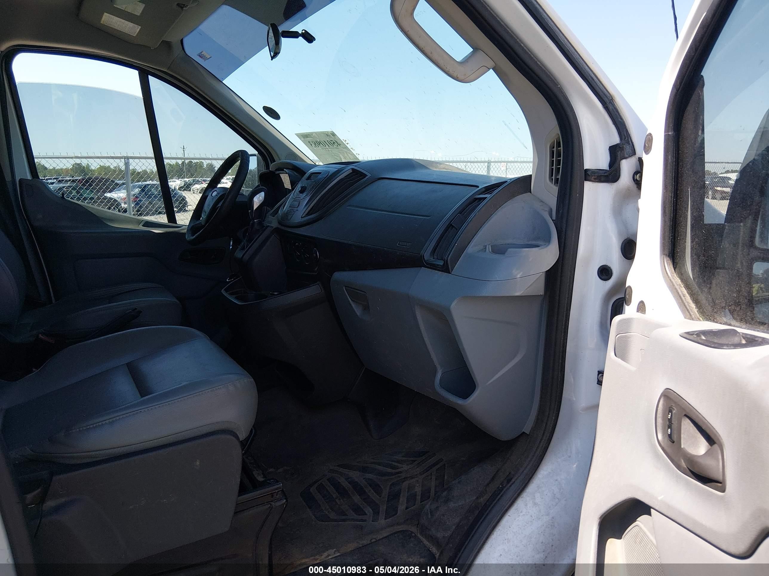 2015 Ford Transit-150   White vin: 1FTNE1YM1FKA97419