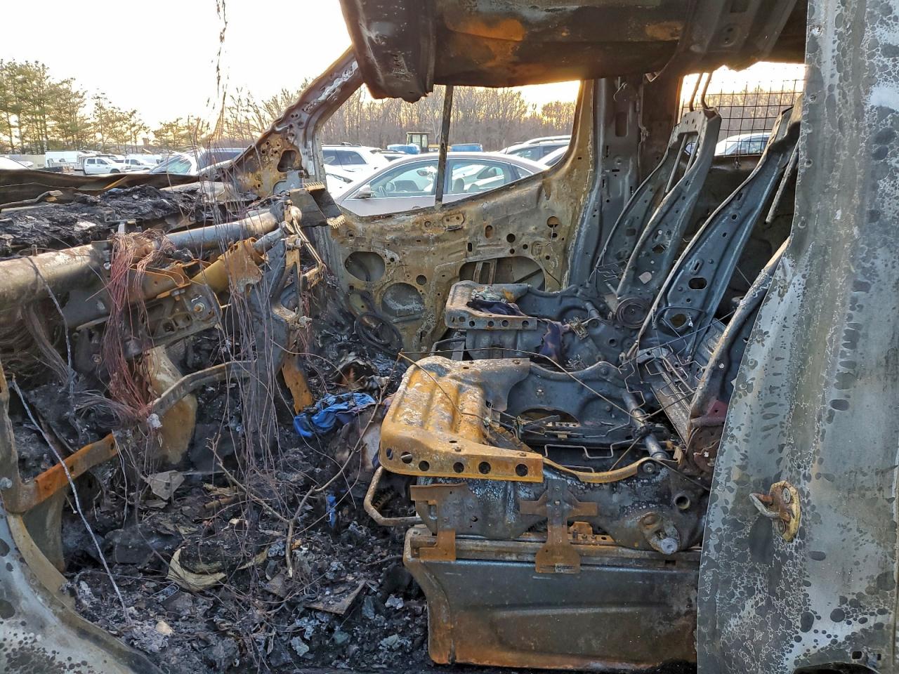 2015 Ford Transit T-150 Burn vin: 1FTNE1YM3FKA31941
