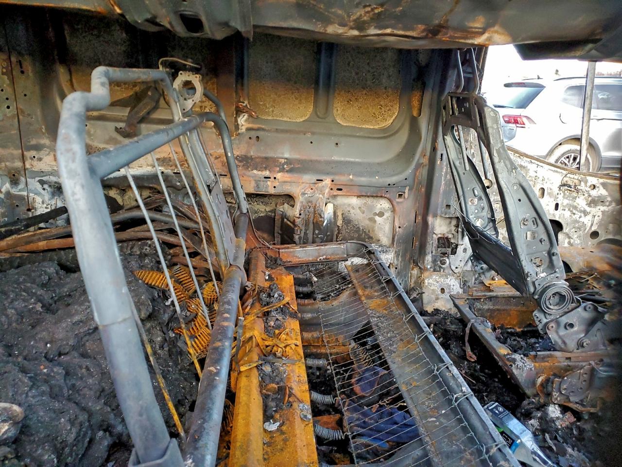 2015 Ford Transit T-150 Burn vin: 1FTNE1YM3FKA31941