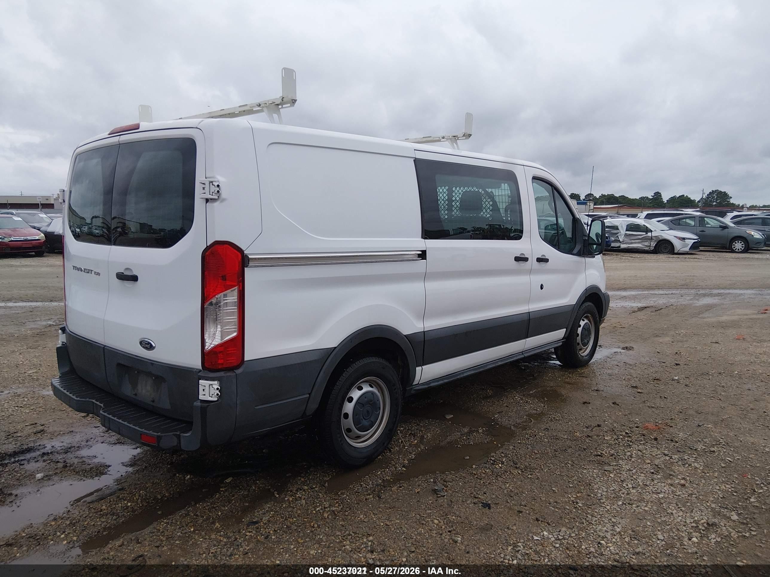 2015 Ford Transit-150   White vin: 1FTNE1YM5FKB30132