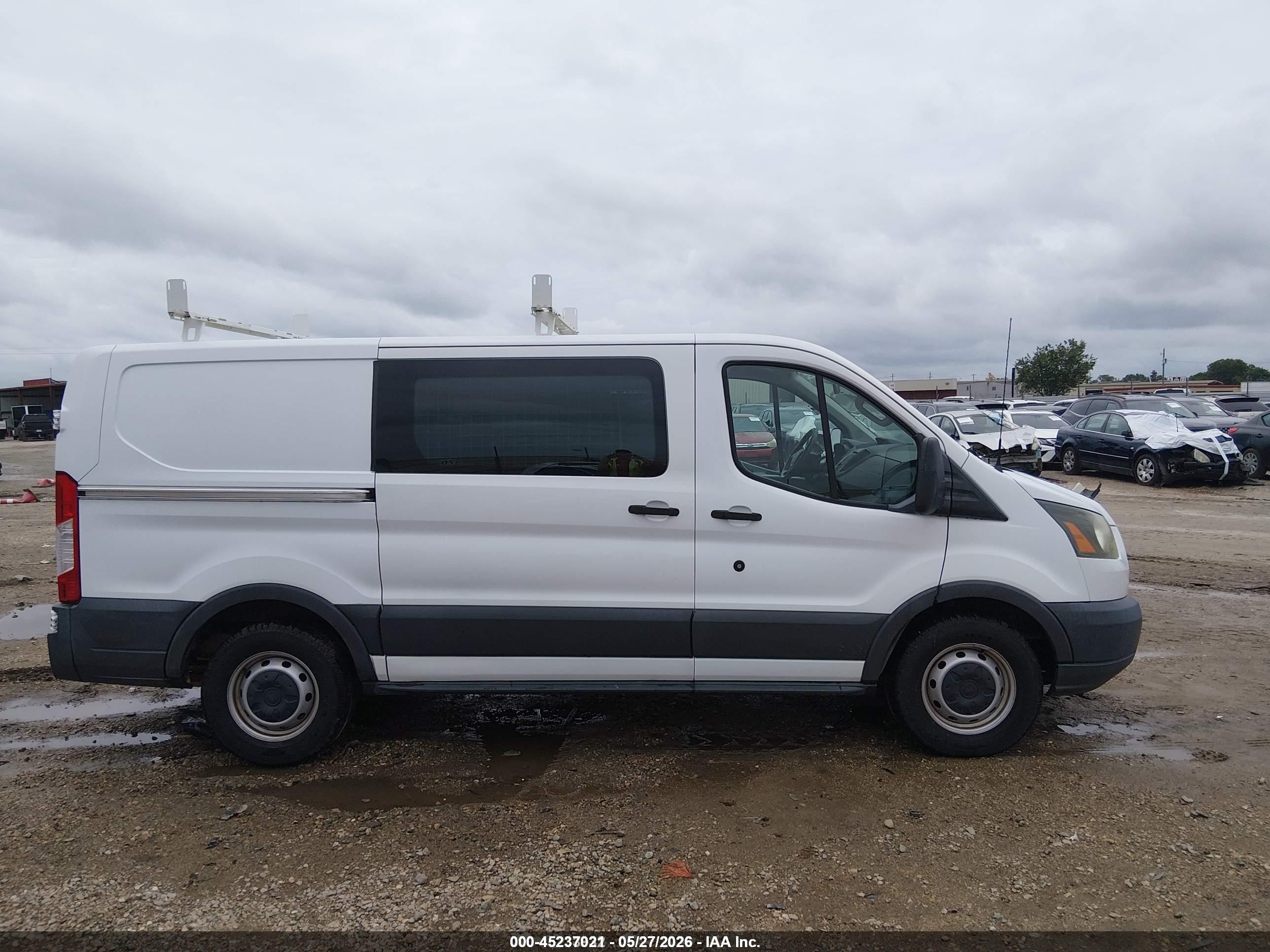2015 Ford Transit-150   White vin: 1FTNE1YM5FKB30132