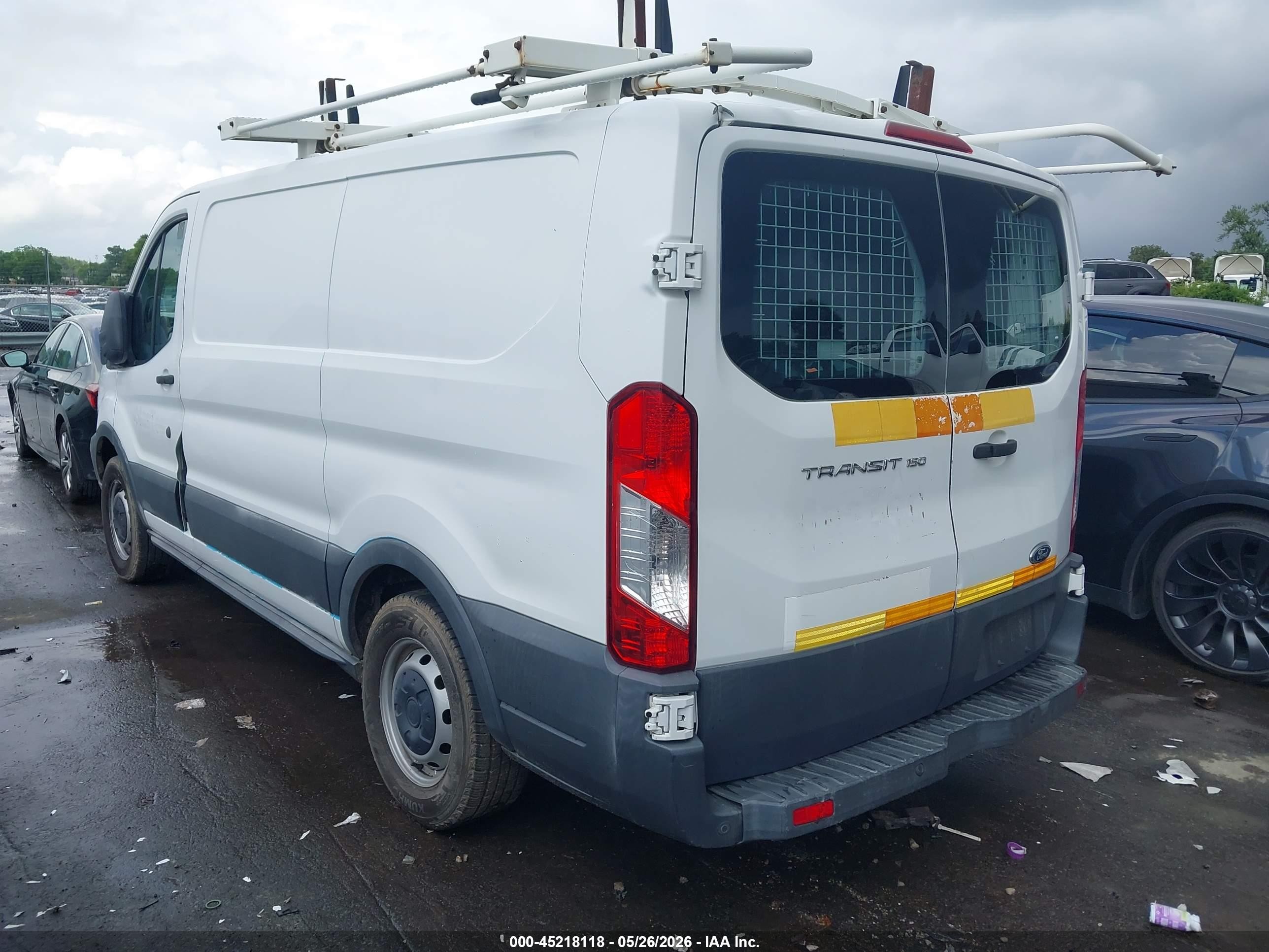 2015 Ford Transit-150   White vin: 1FTNE1YM8FKB01031