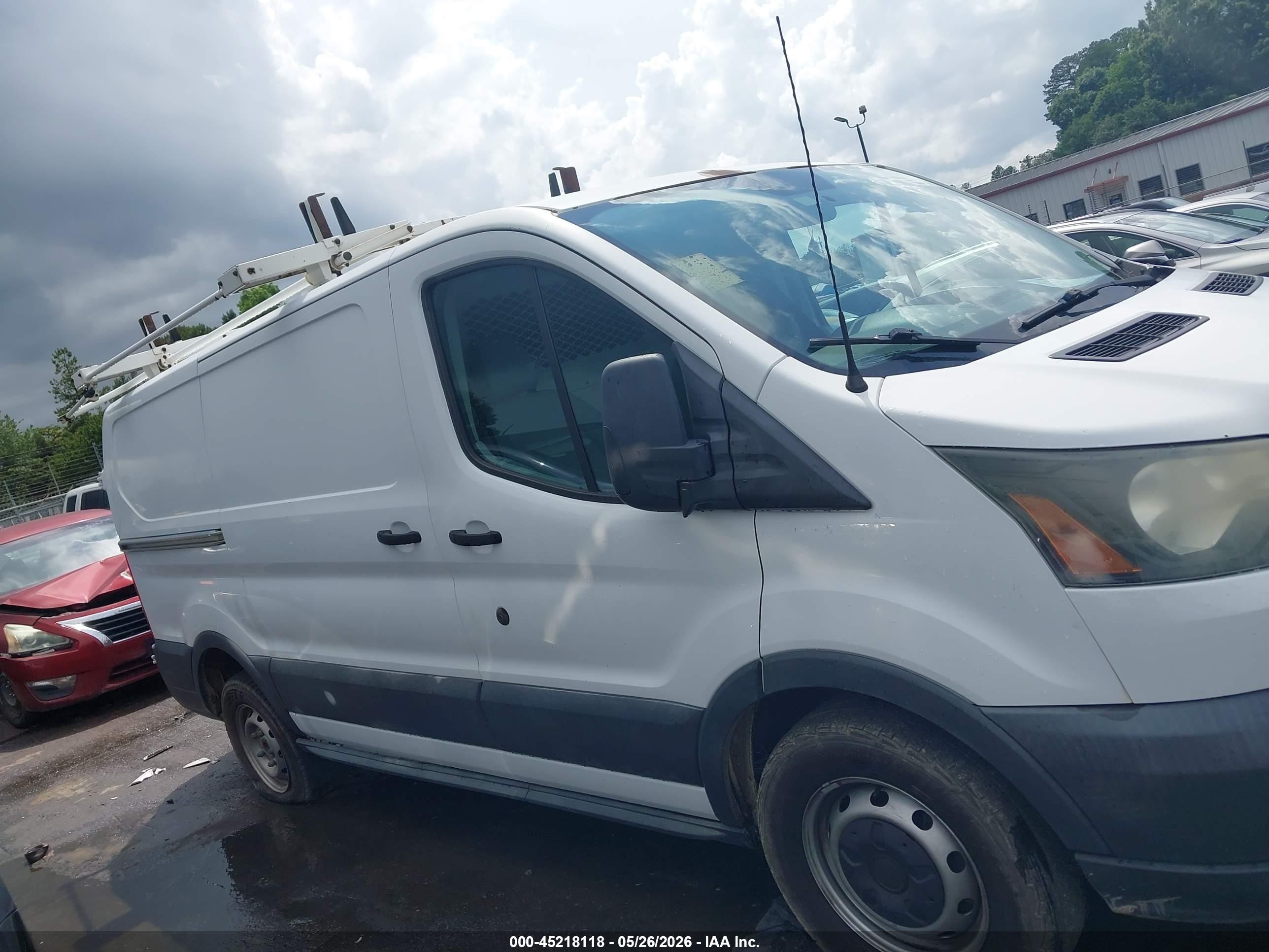 2015 Ford Transit-150   White vin: 1FTNE1YM8FKB01031
