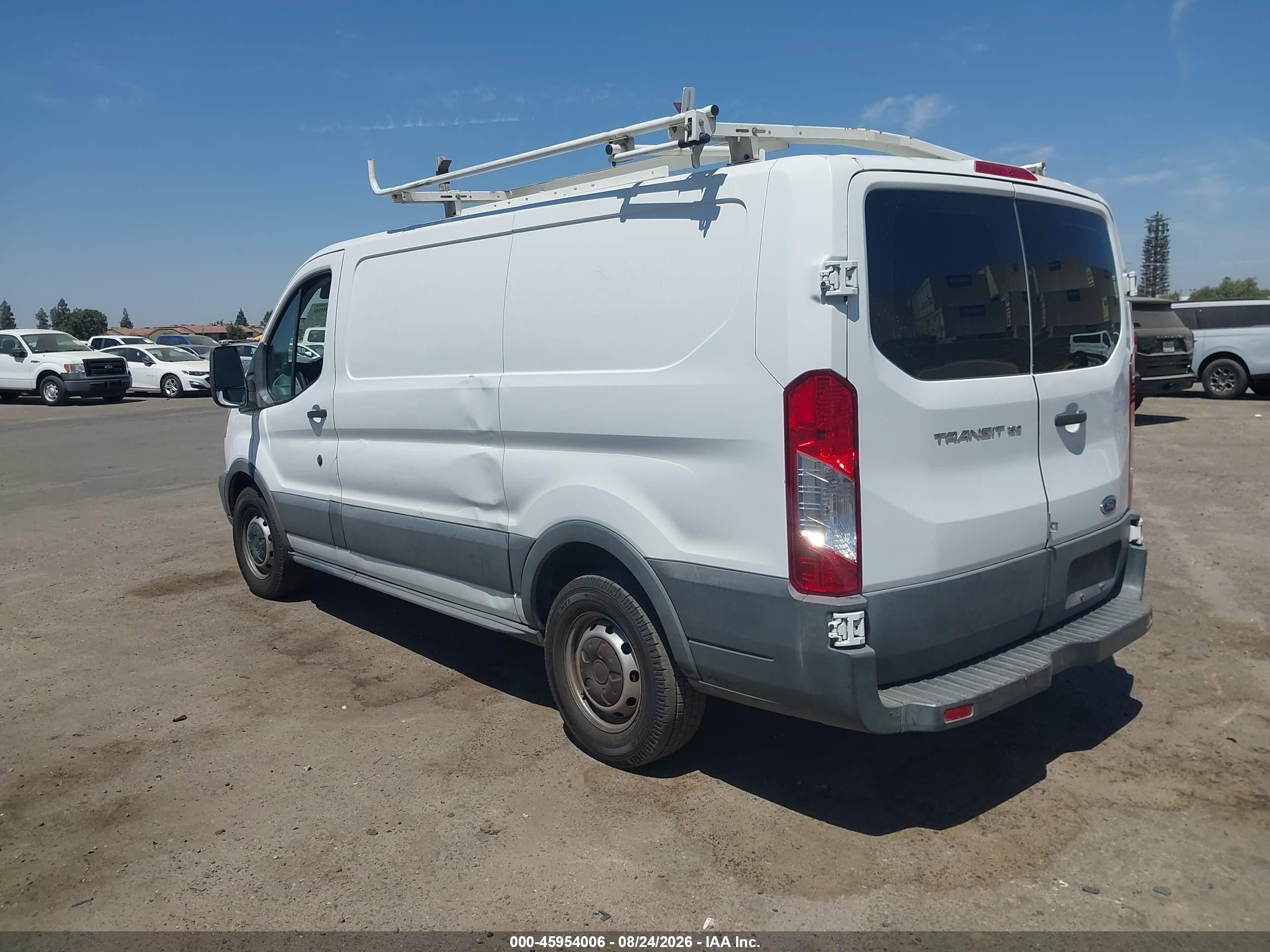 2015 Ford Transit-150   White vin: 1FTNE1YMXFKA32519
