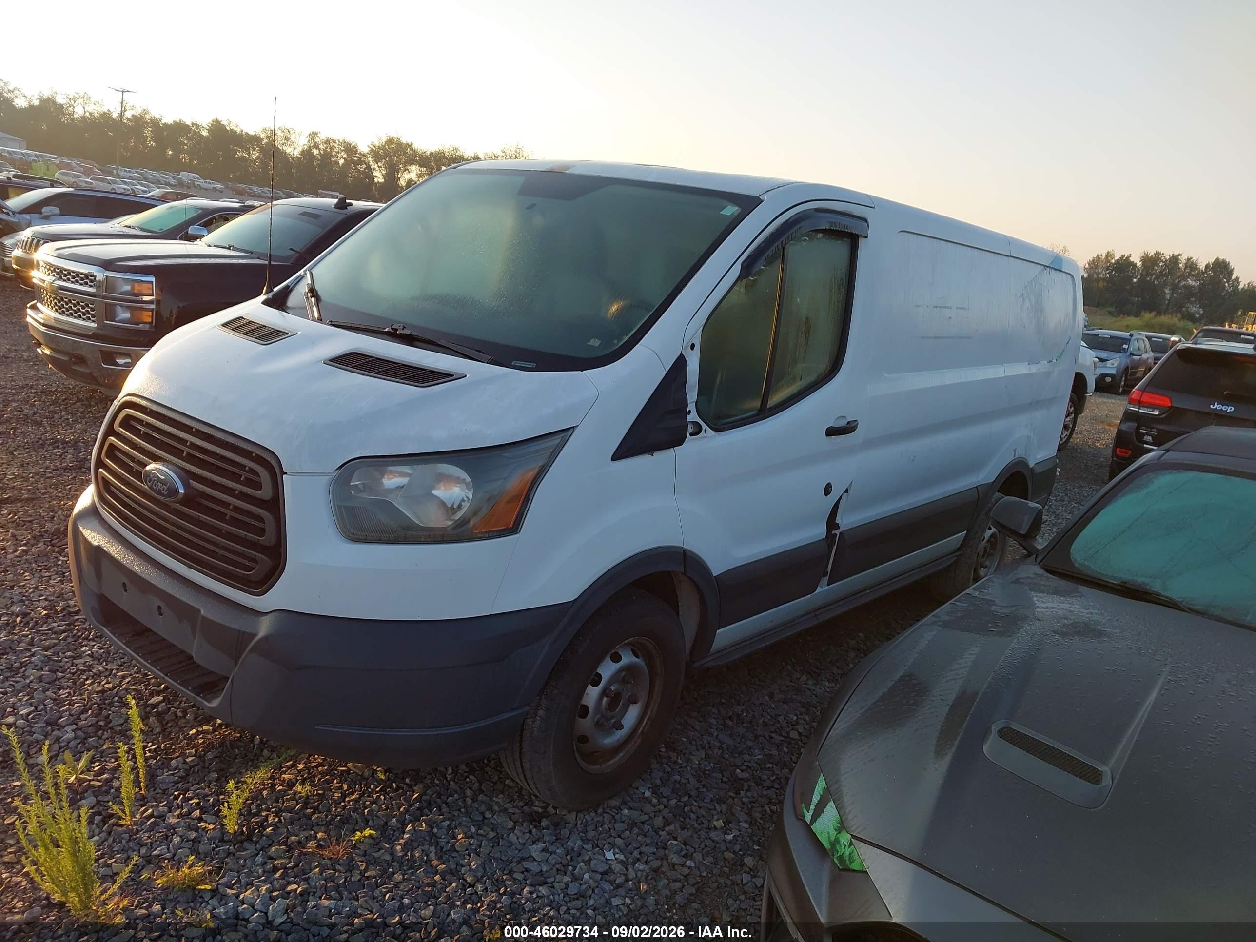 2015 Ford Transit-150   White vin: 1FTNE1YMXFKA84815