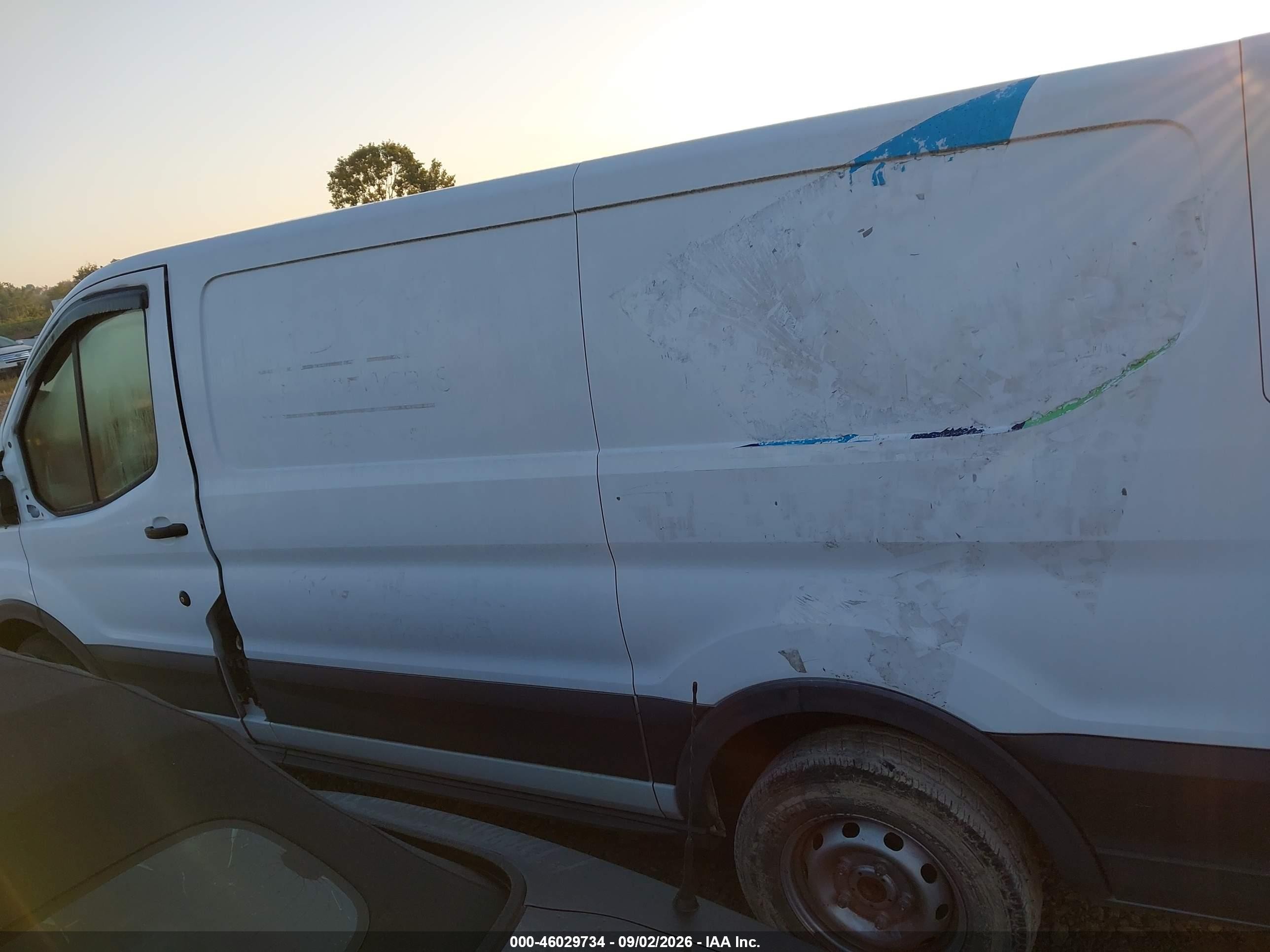 2015 Ford Transit-150   White vin: 1FTNE1YMXFKA84815
