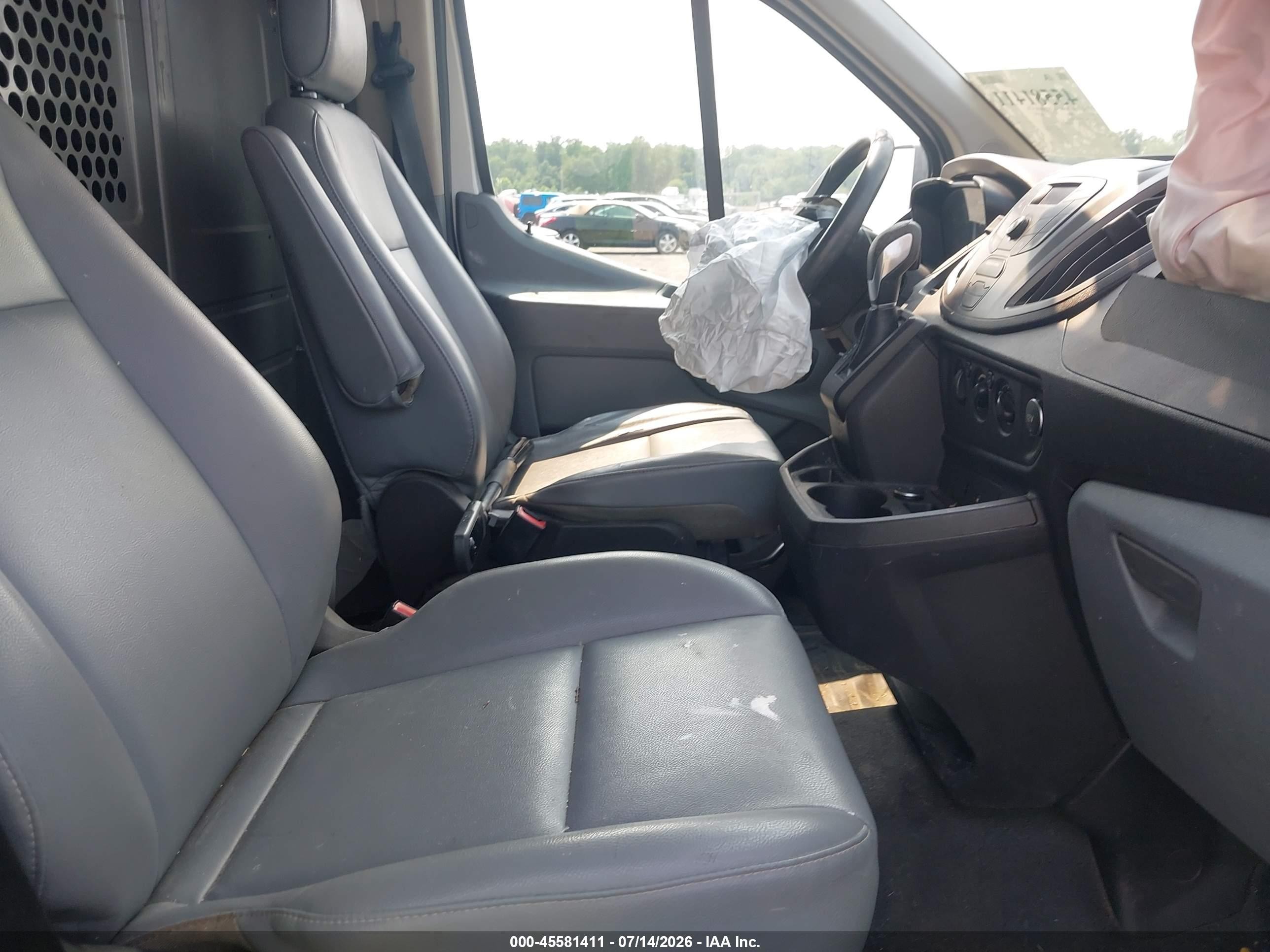 2015 Ford Transit-150   White vin: 1FTNE1ZM0FKA93151