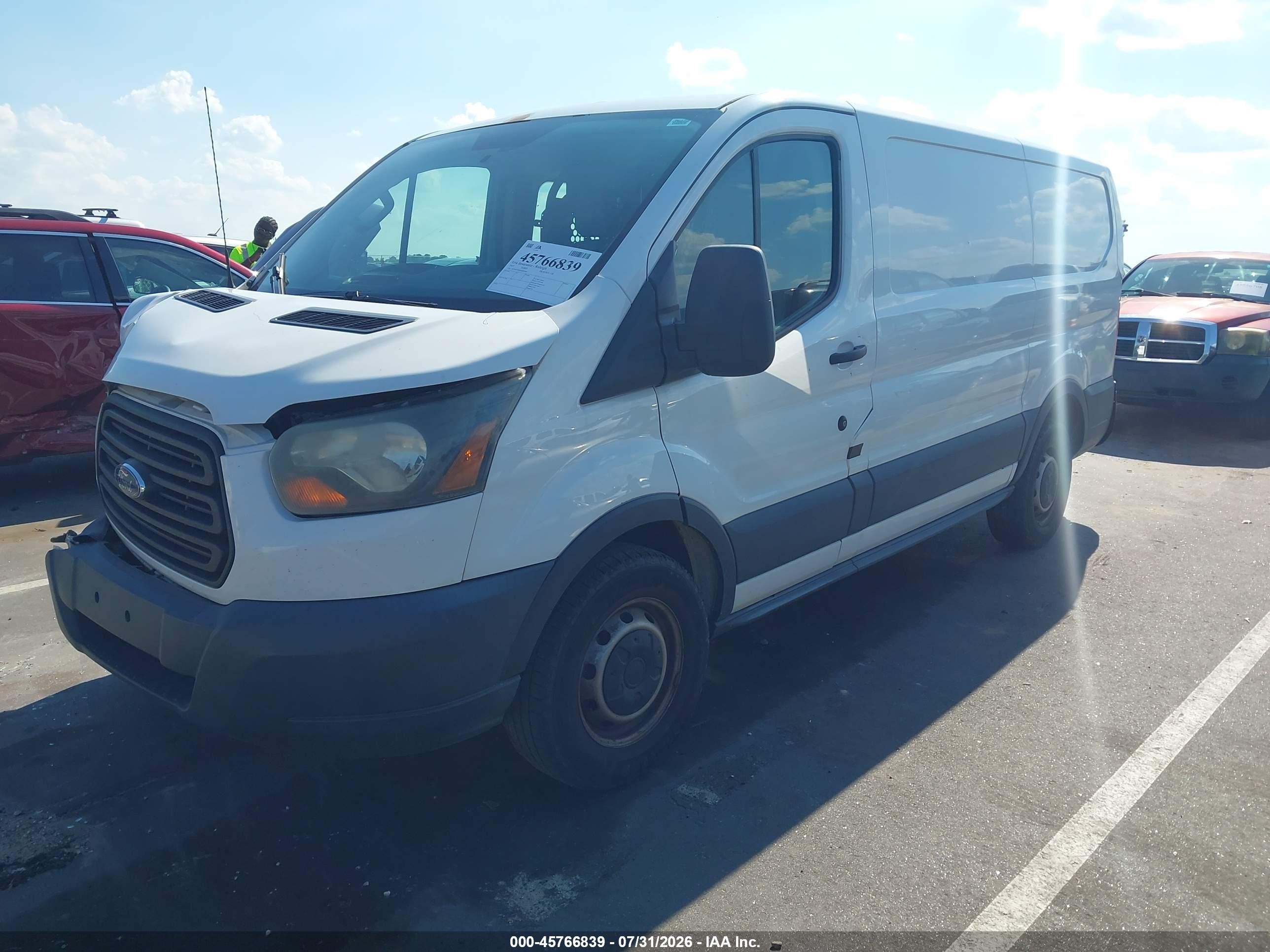 2015 Ford Transit-150   White vin: 1FTNE1ZM0FKB05881