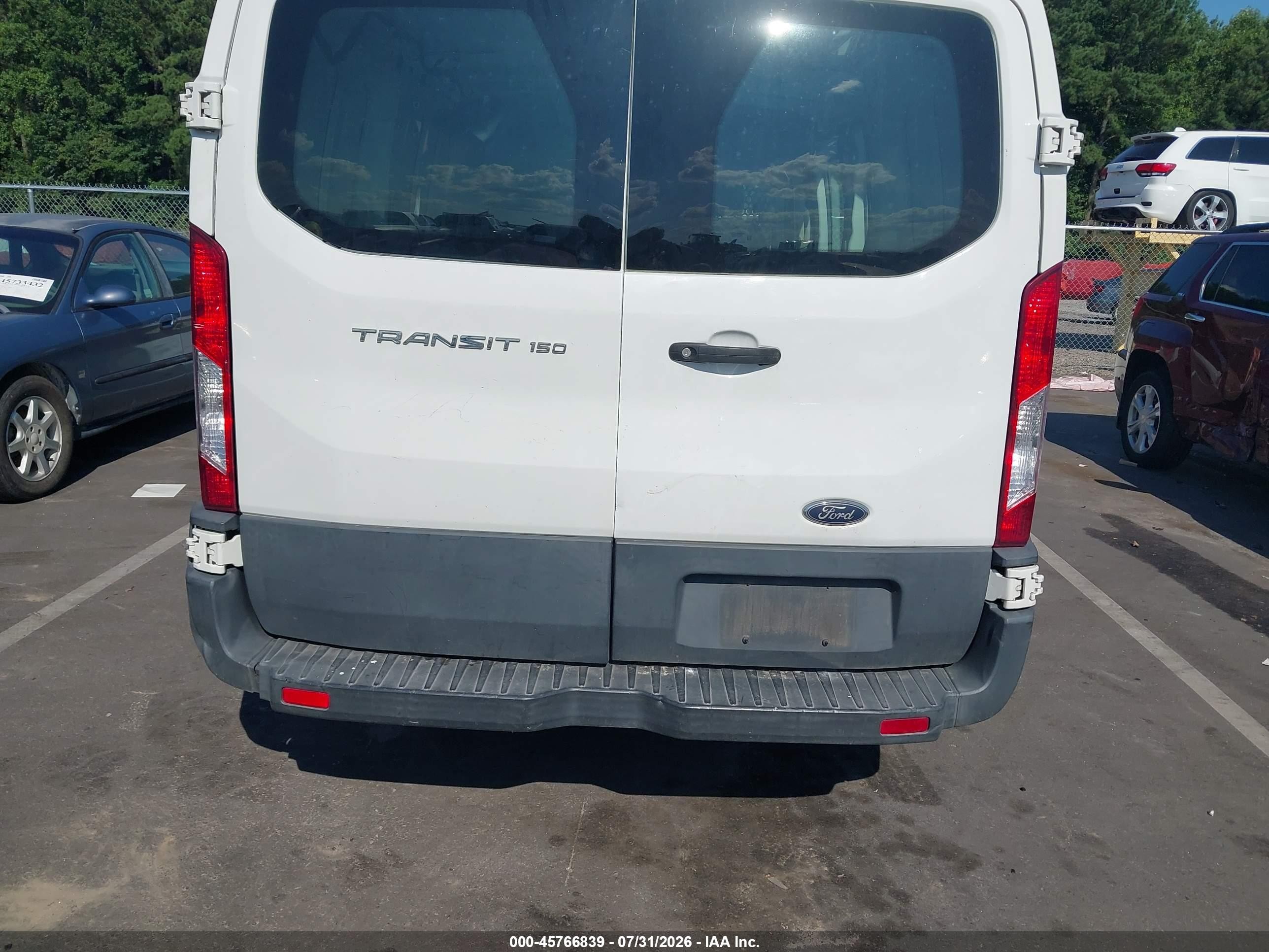 2015 Ford Transit-150   White vin: 1FTNE1ZM0FKB05881