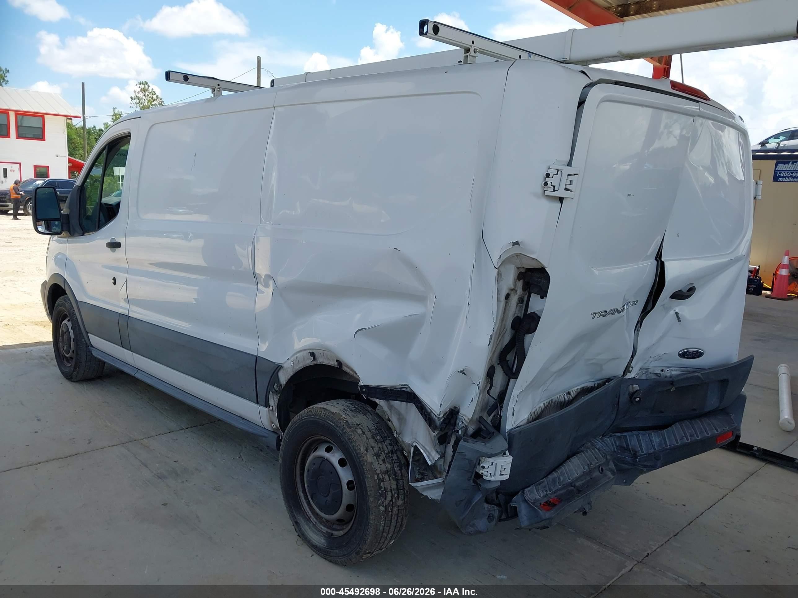 2015 Ford Transit-150   White vin: 1FTNE1ZM3FKA95606