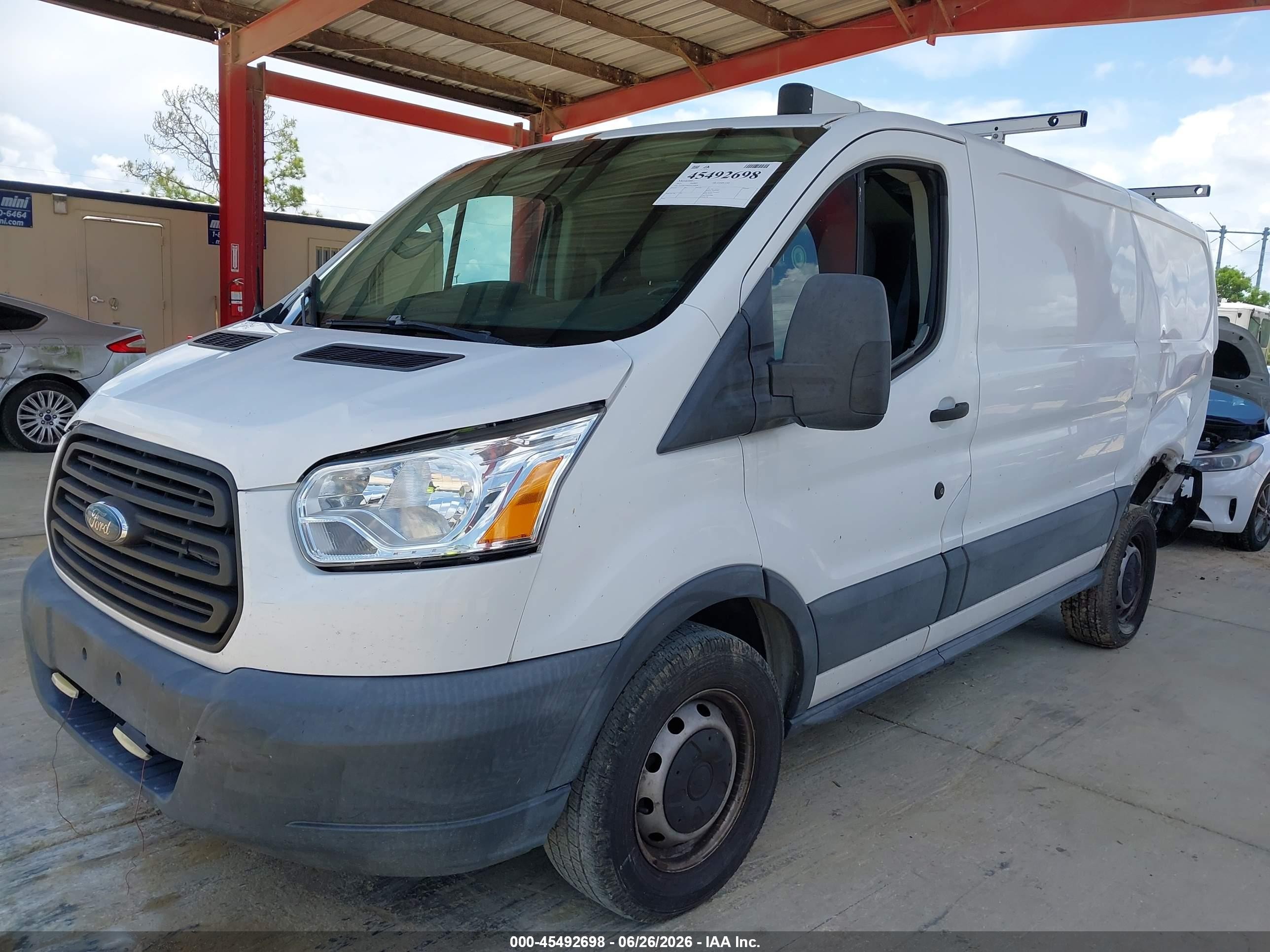 2015 Ford Transit-150   White vin: 1FTNE1ZM3FKA95606