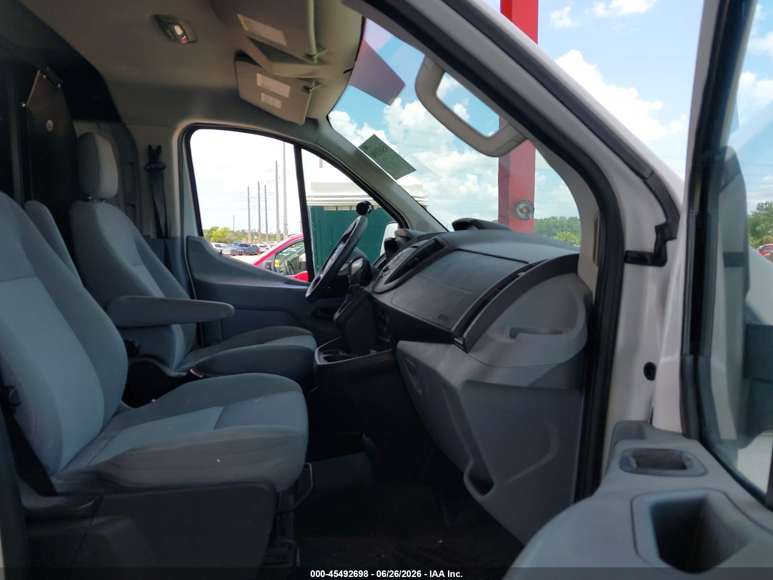 2015 Ford Transit-150   White vin: 1FTNE1ZM3FKA95606