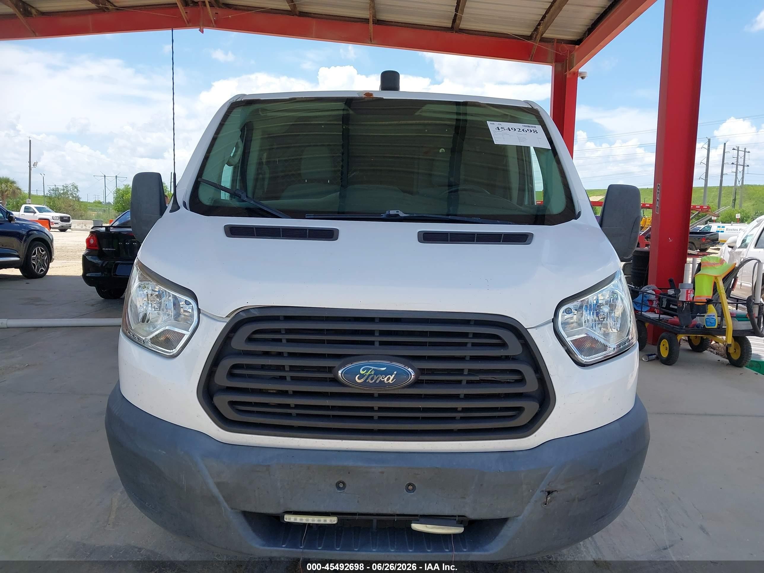 2015 Ford Transit-150   White vin: 1FTNE1ZM3FKA95606