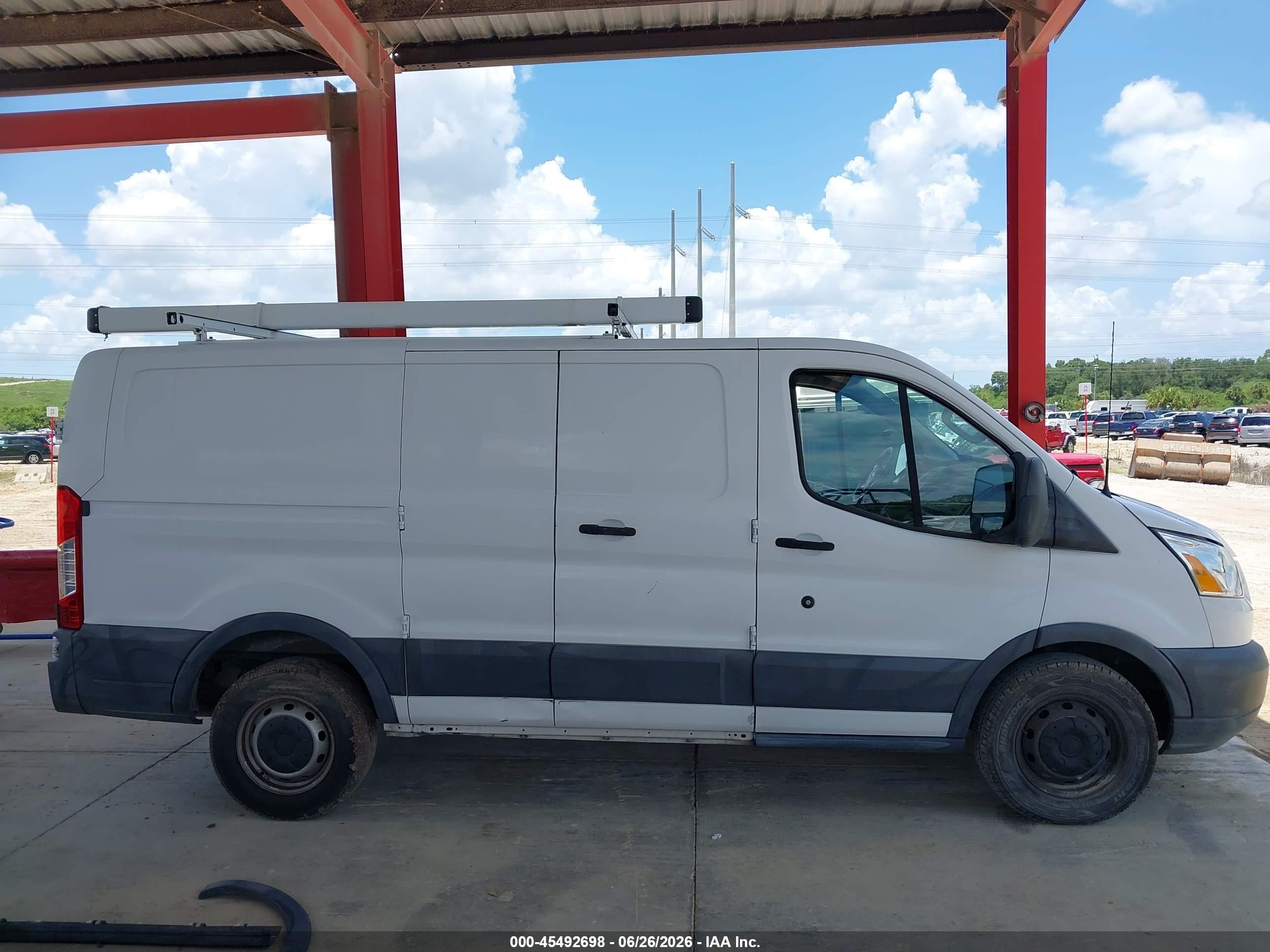 2015 Ford Transit-150   White vin: 1FTNE1ZM3FKA95606