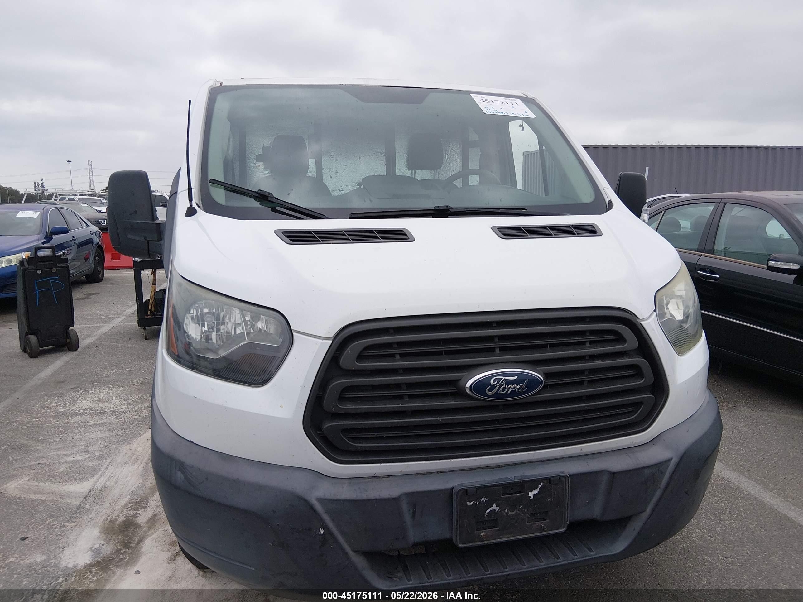 2015 Ford Transit-150   White vin: 1FTNE1ZM4FKA83058