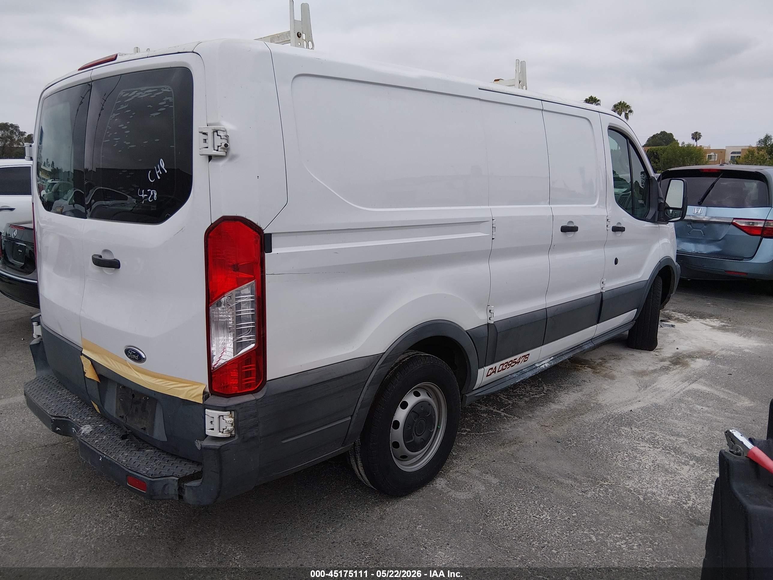 2015 Ford Transit-150   White vin: 1FTNE1ZM4FKA83058