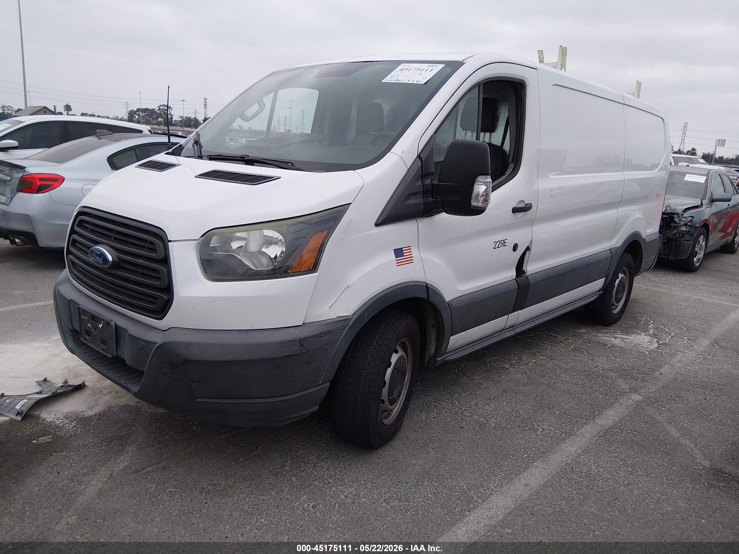 2015 Ford Transit-150   White vin: 1FTNE1ZM4FKA83058