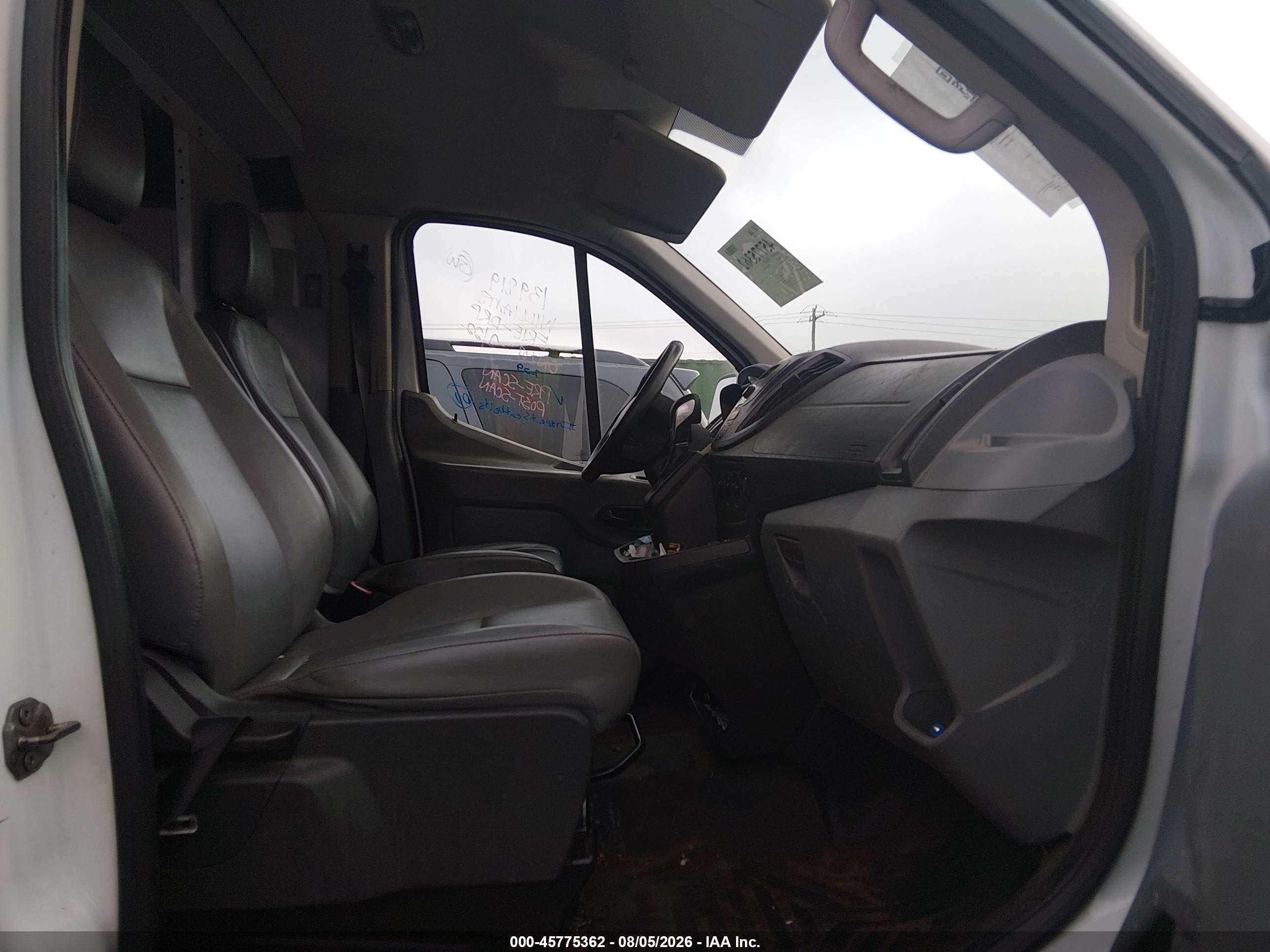 2015 Ford Transit-150   Белый vin: 1FTNE1ZM6FKA63989