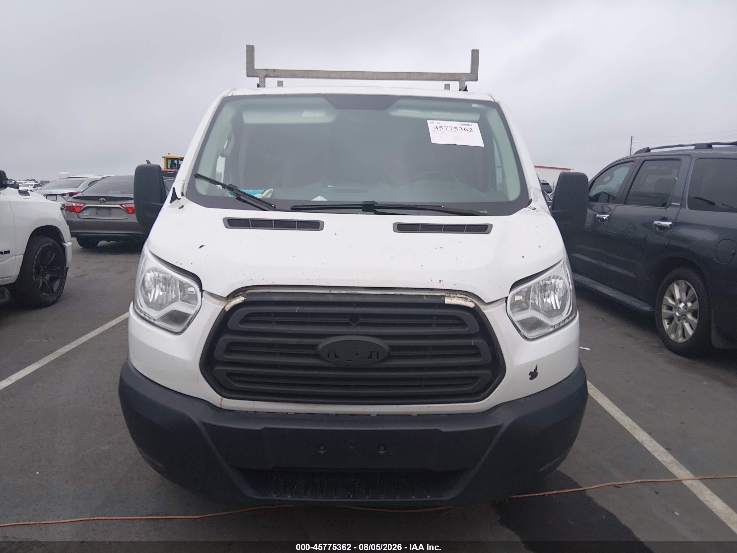 2015 Ford Transit-150   Белый vin: 1FTNE1ZM6FKA63989