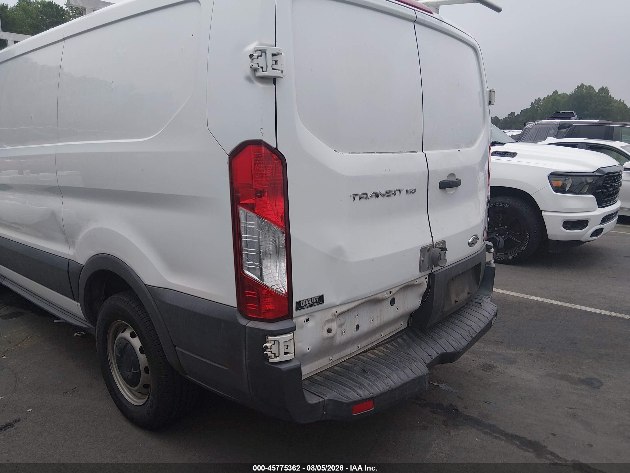 2015 Ford Transit-150   Белый vin: 1FTNE1ZM6FKA63989