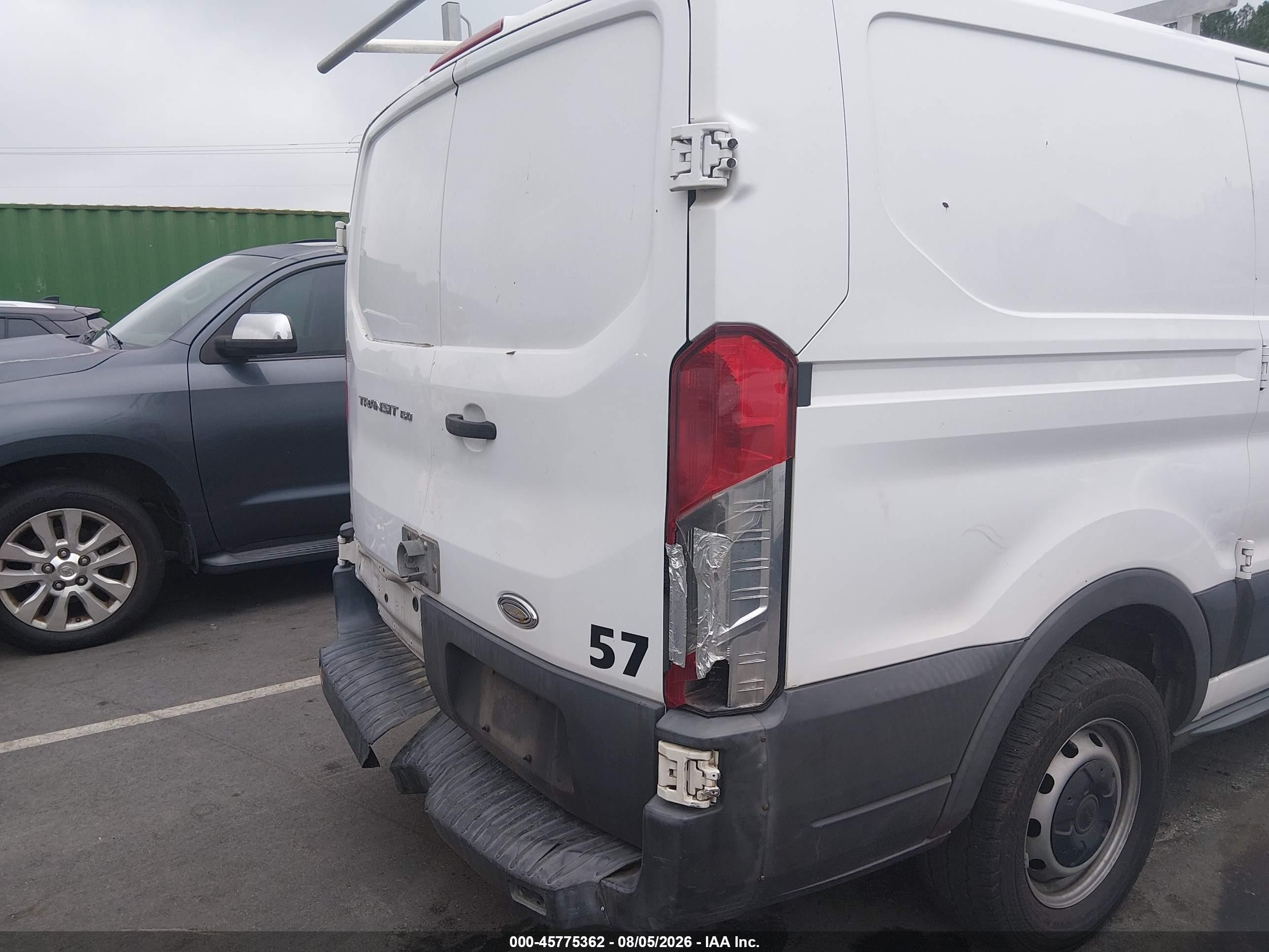2015 Ford Transit-150   Белый vin: 1FTNE1ZM6FKA63989