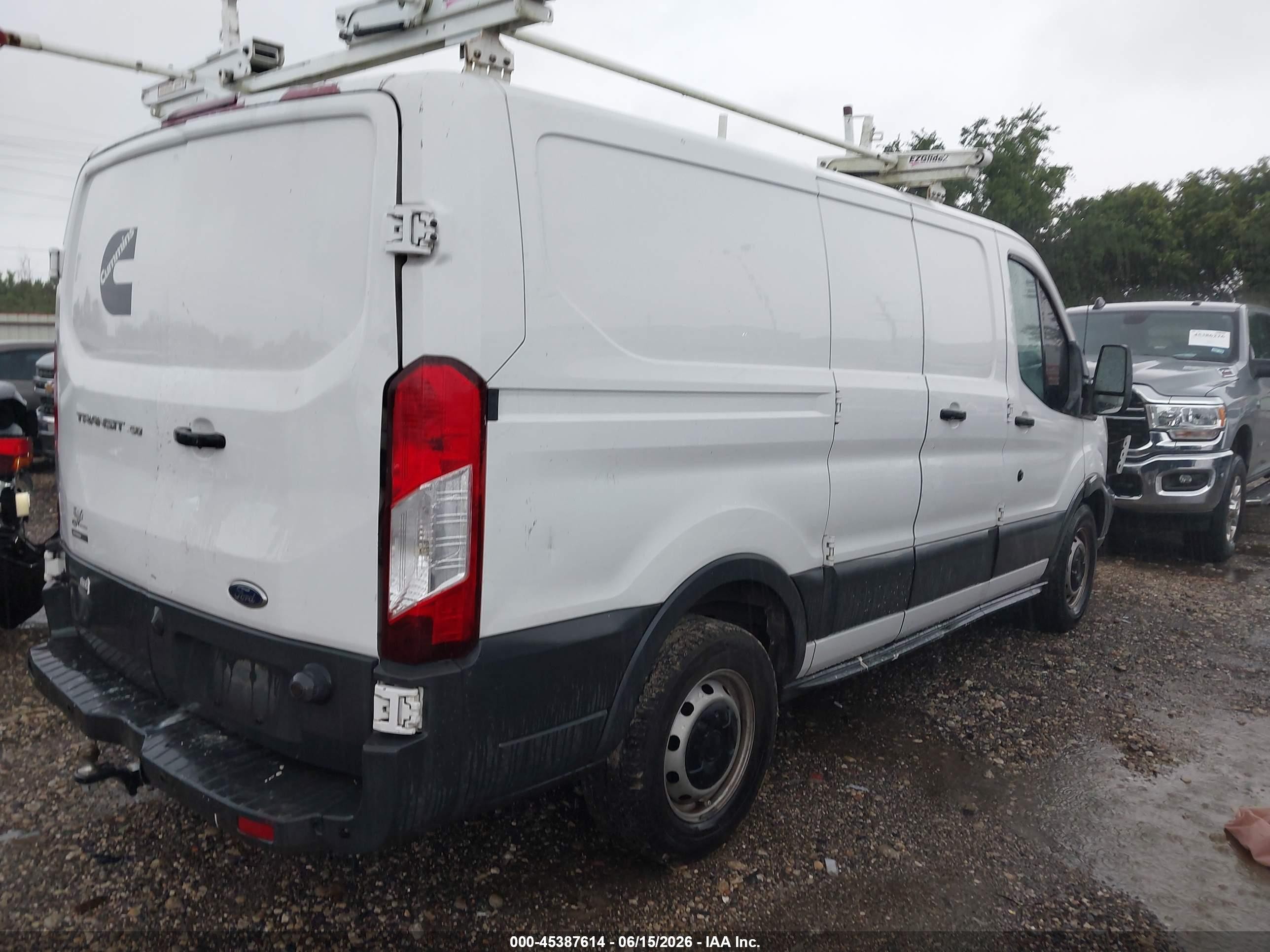 2015 Ford Transit-150   White vin: 1FTNE1ZM6FKA95583