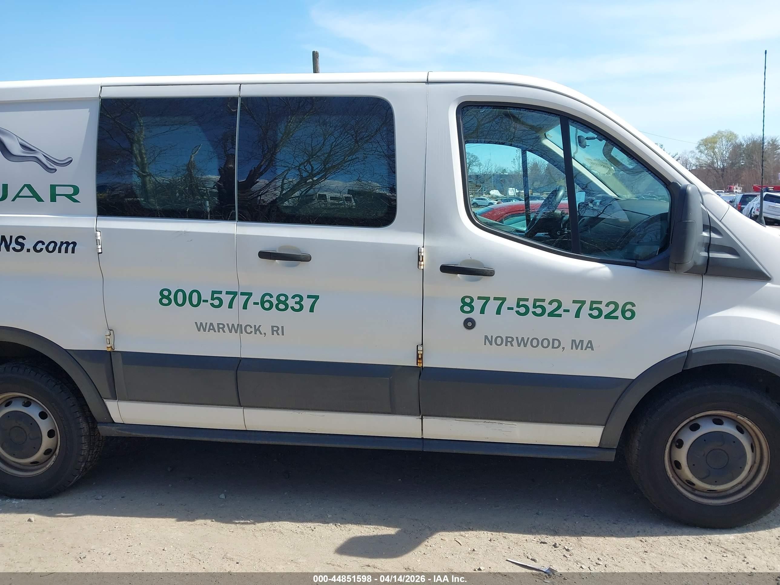 2015 Ford Transit-150   White vin: 1FTNE1ZM7FKA11674