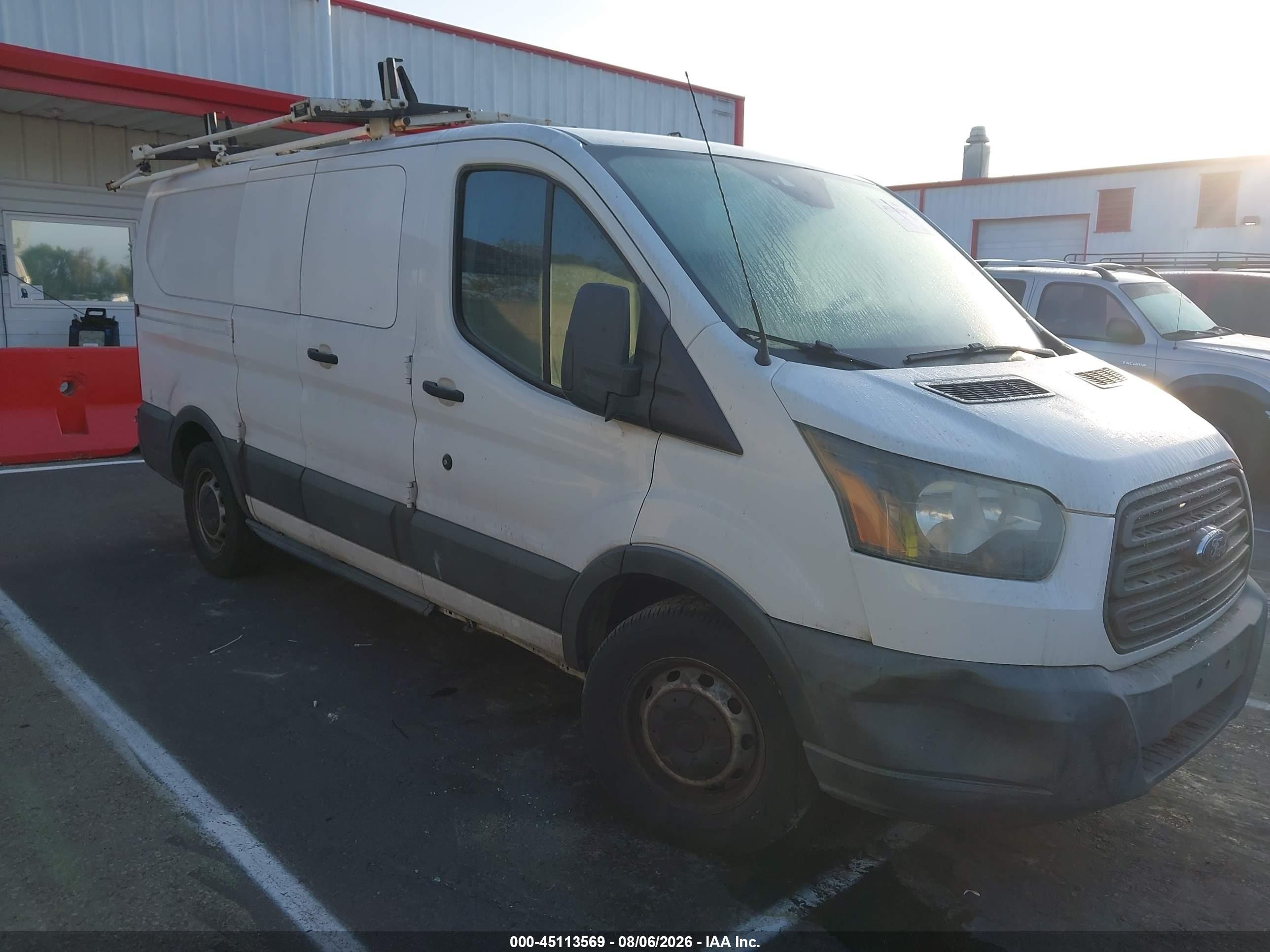 2015 Ford Transit-150   White vin: 1FTNE1ZM9FKA49326