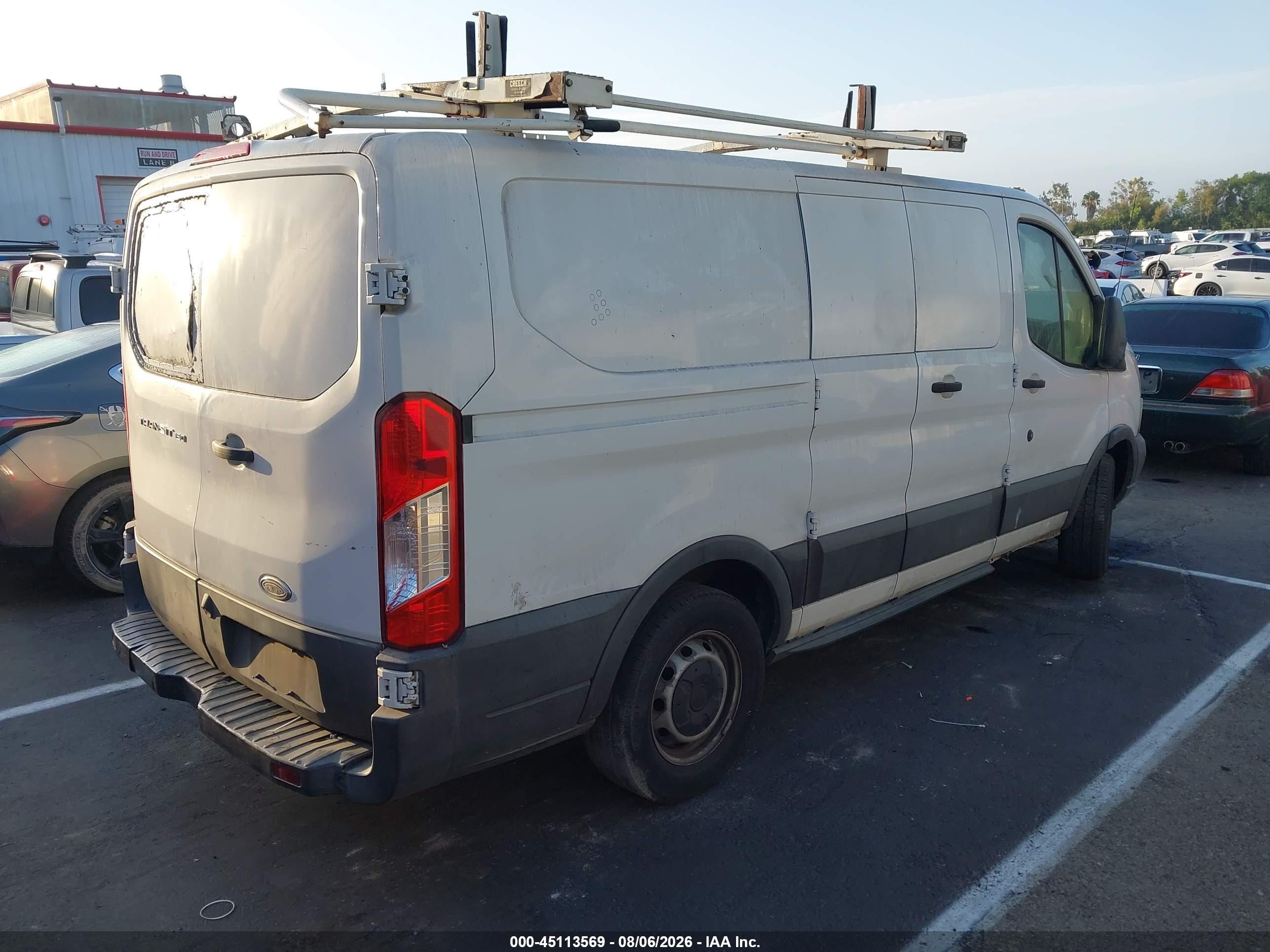 2015 Ford Transit-150   White vin: 1FTNE1ZM9FKA49326