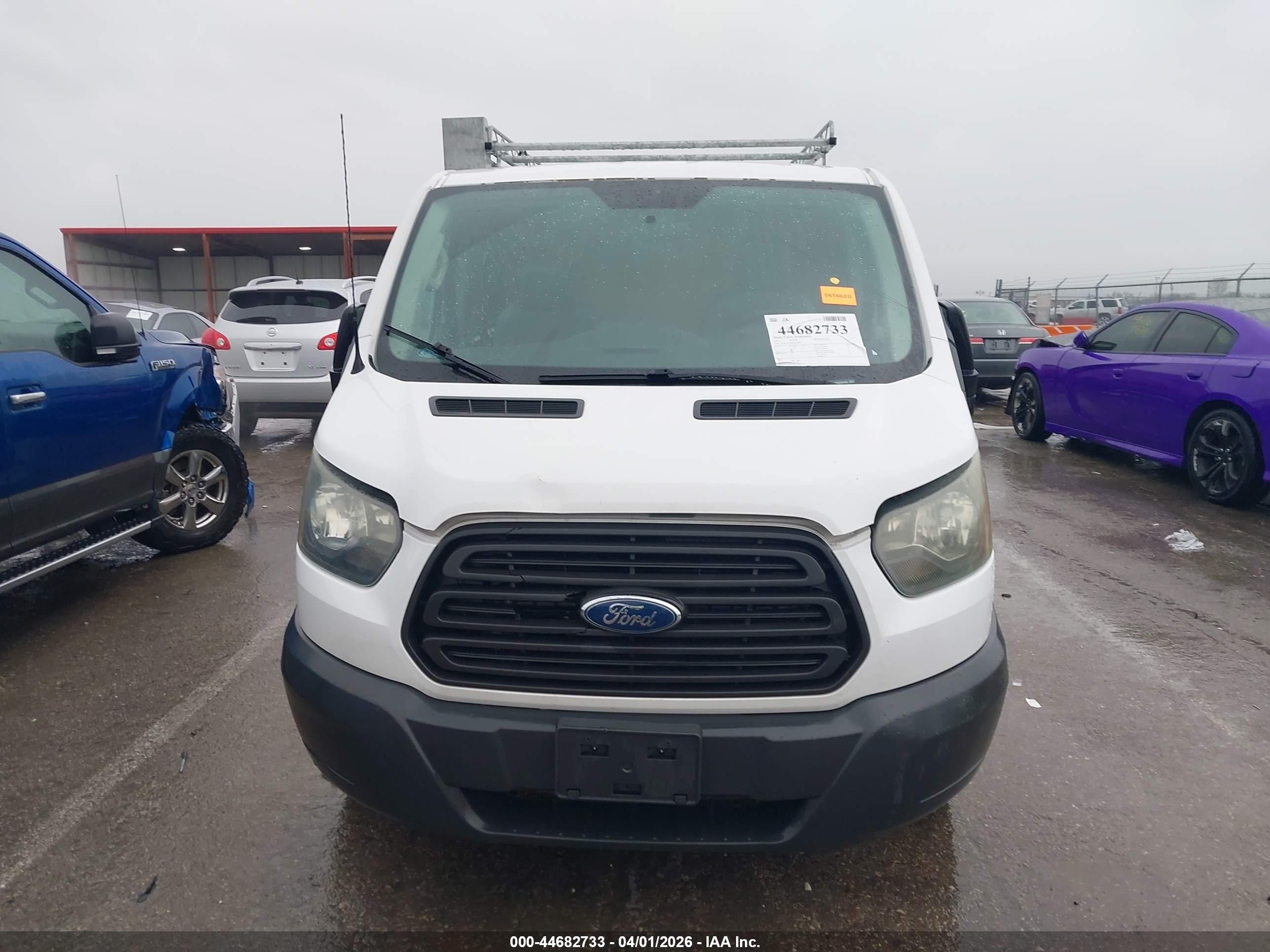2015 Ford Transit-150   White vin: 1FTNE1ZMXFKB28083
