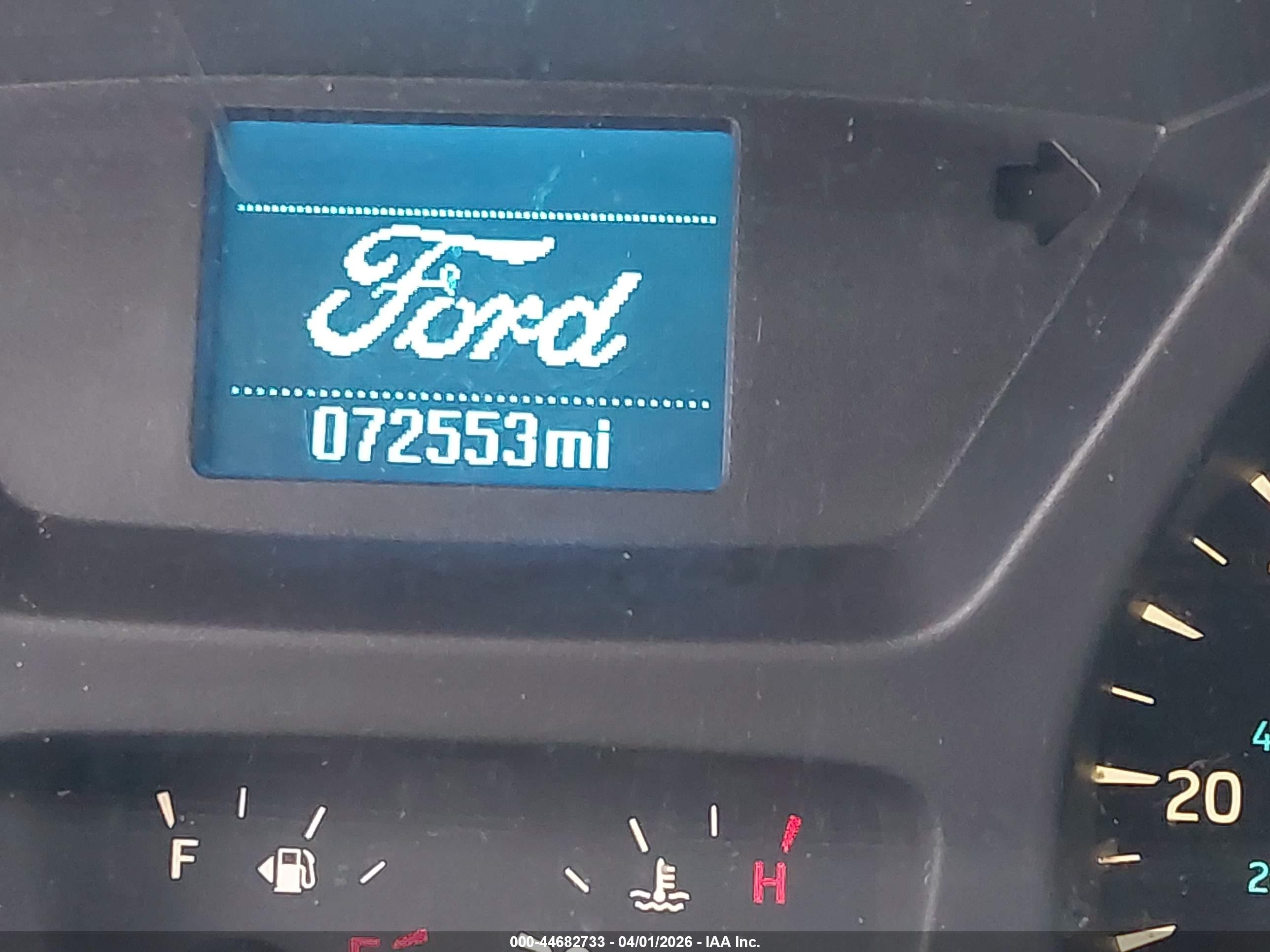 2015 Ford Transit-150   White vin: 1FTNE1ZMXFKB28083