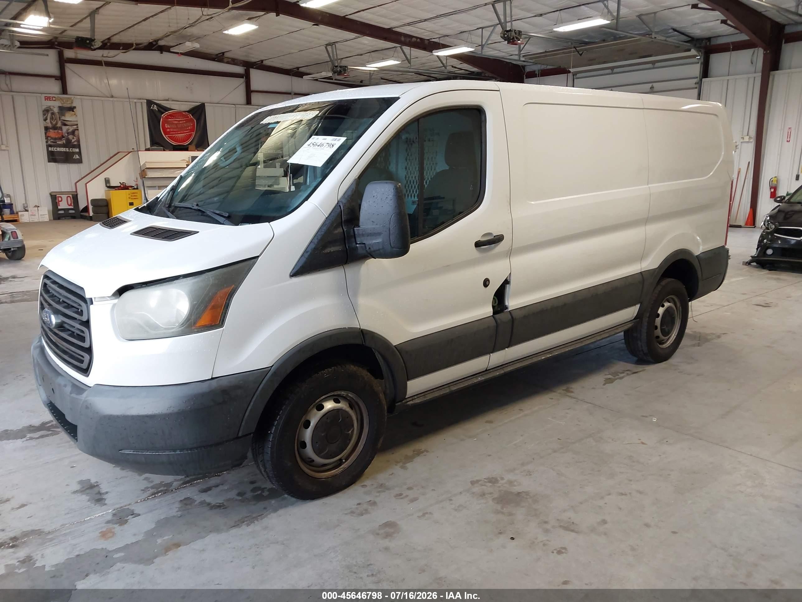 2015 Ford Transit-150   White vin: 1FTNE1ZV1FKA53010