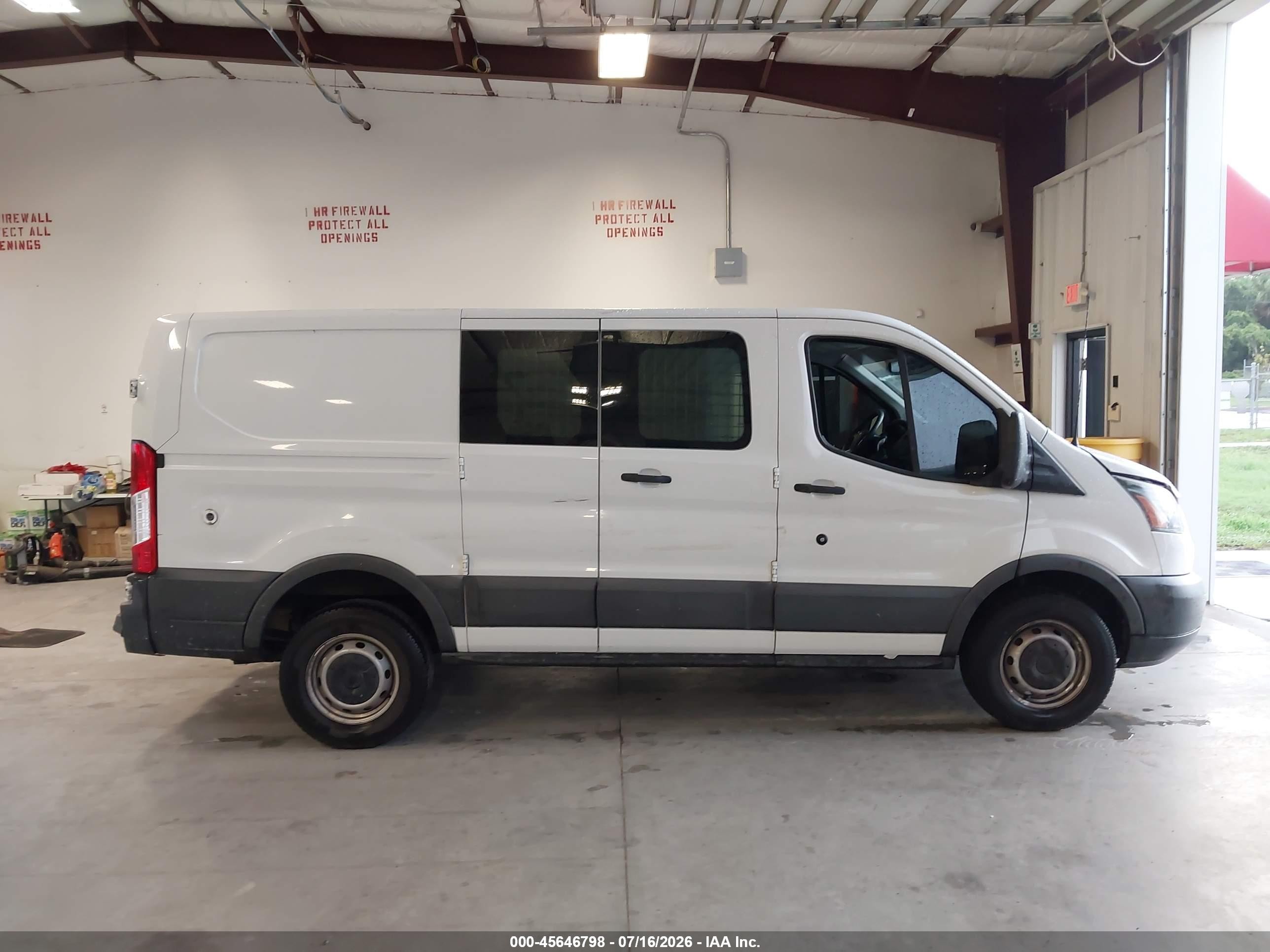 2015 Ford Transit-150   White vin: 1FTNE1ZV1FKA53010